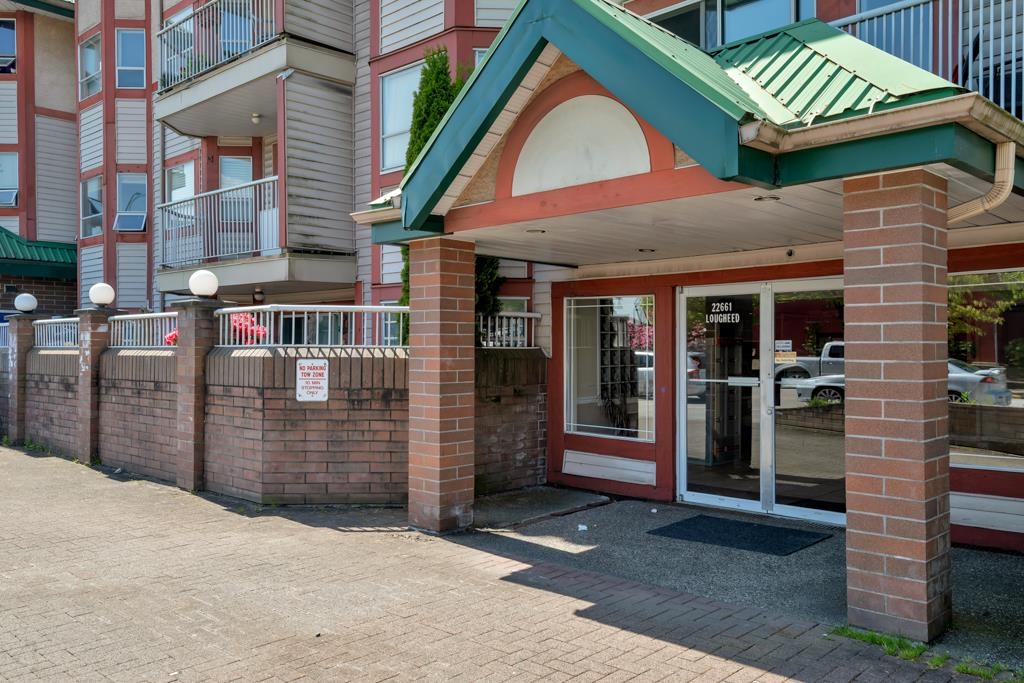 22661 Lougheed Highway #213, Maple Ridge, BC V2X 2V4