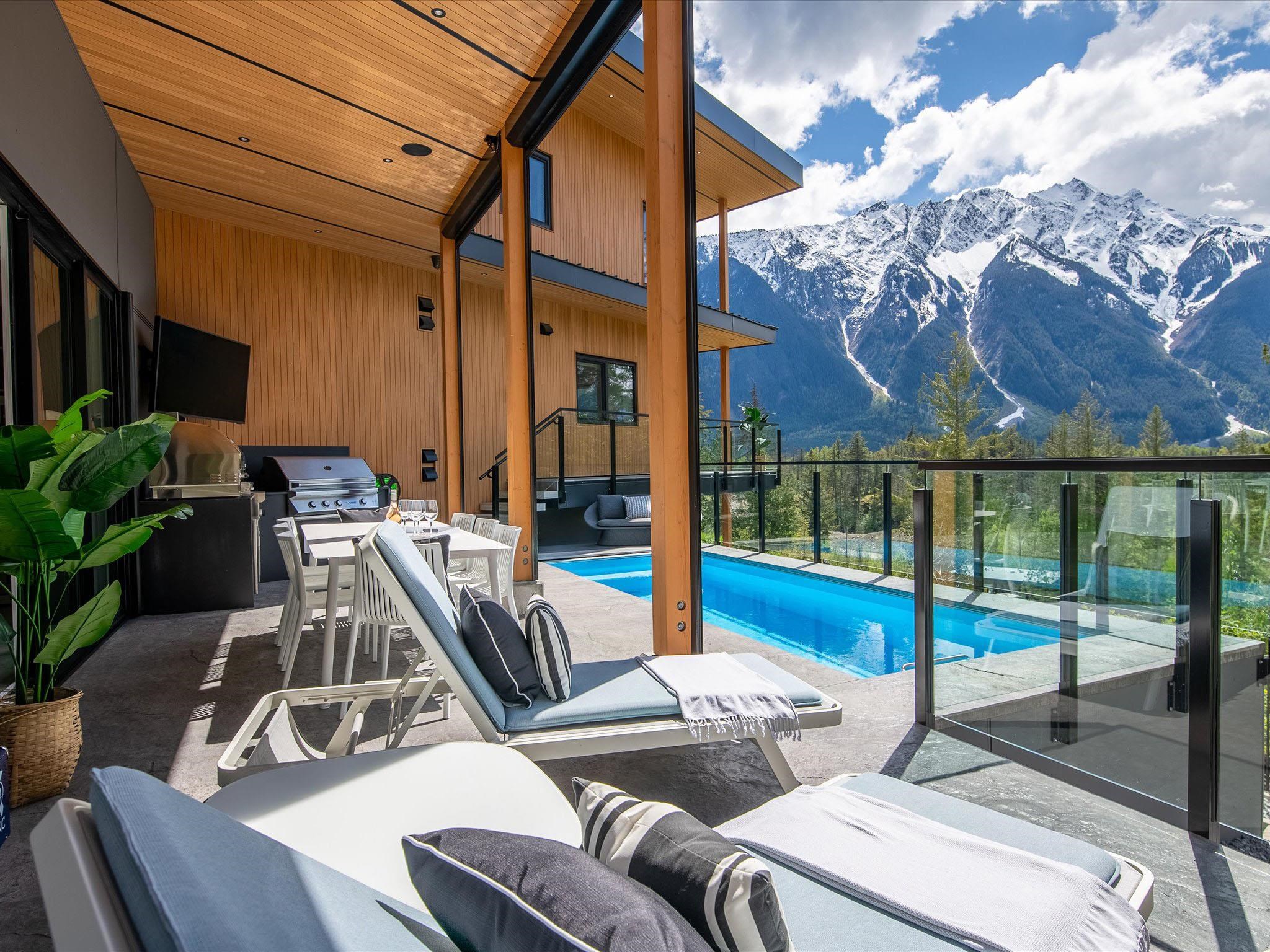7667 Cerulean Drive, Pemberton, BC V0N 2L3