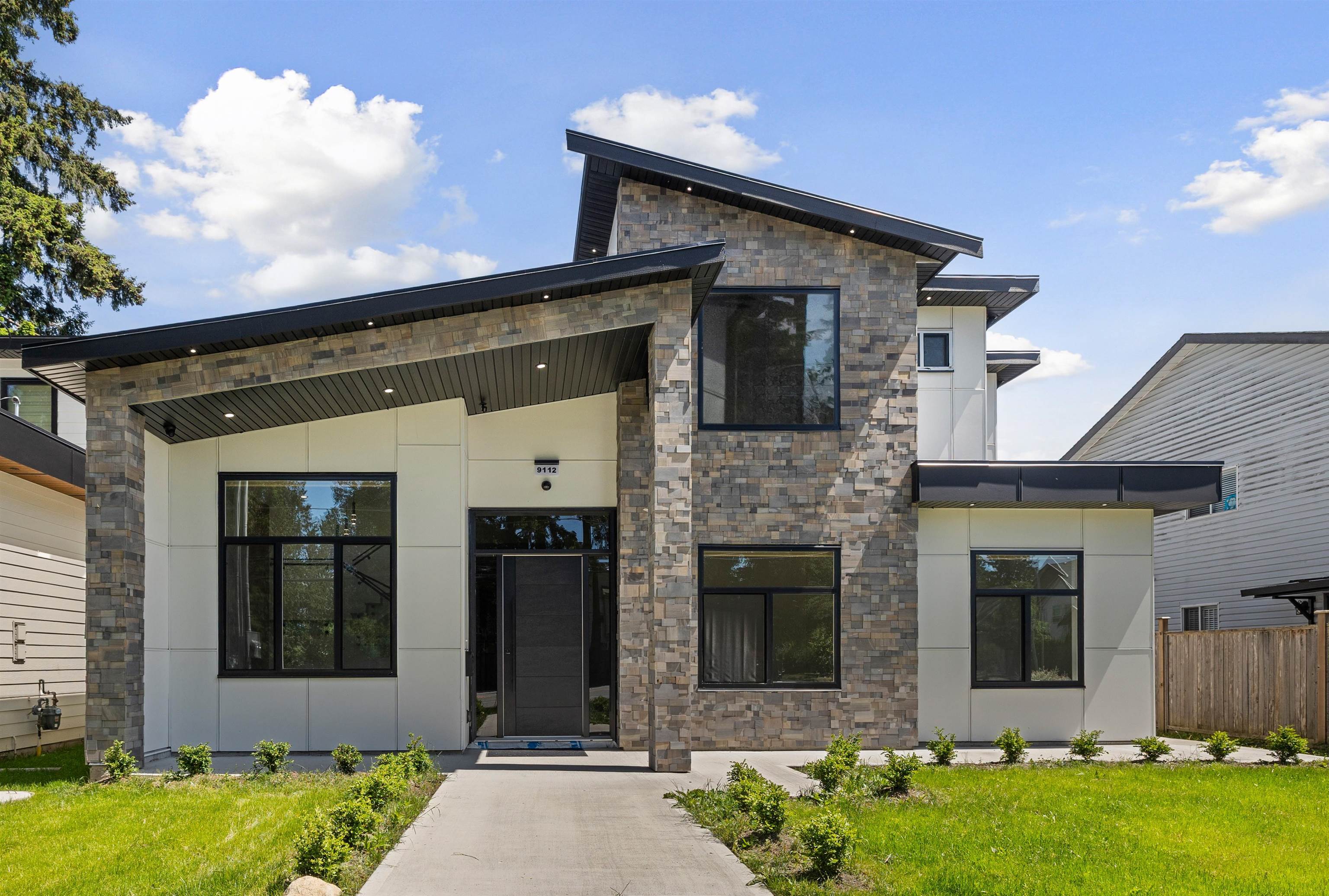 156 Street, Surrey, BC V3R 5Y8