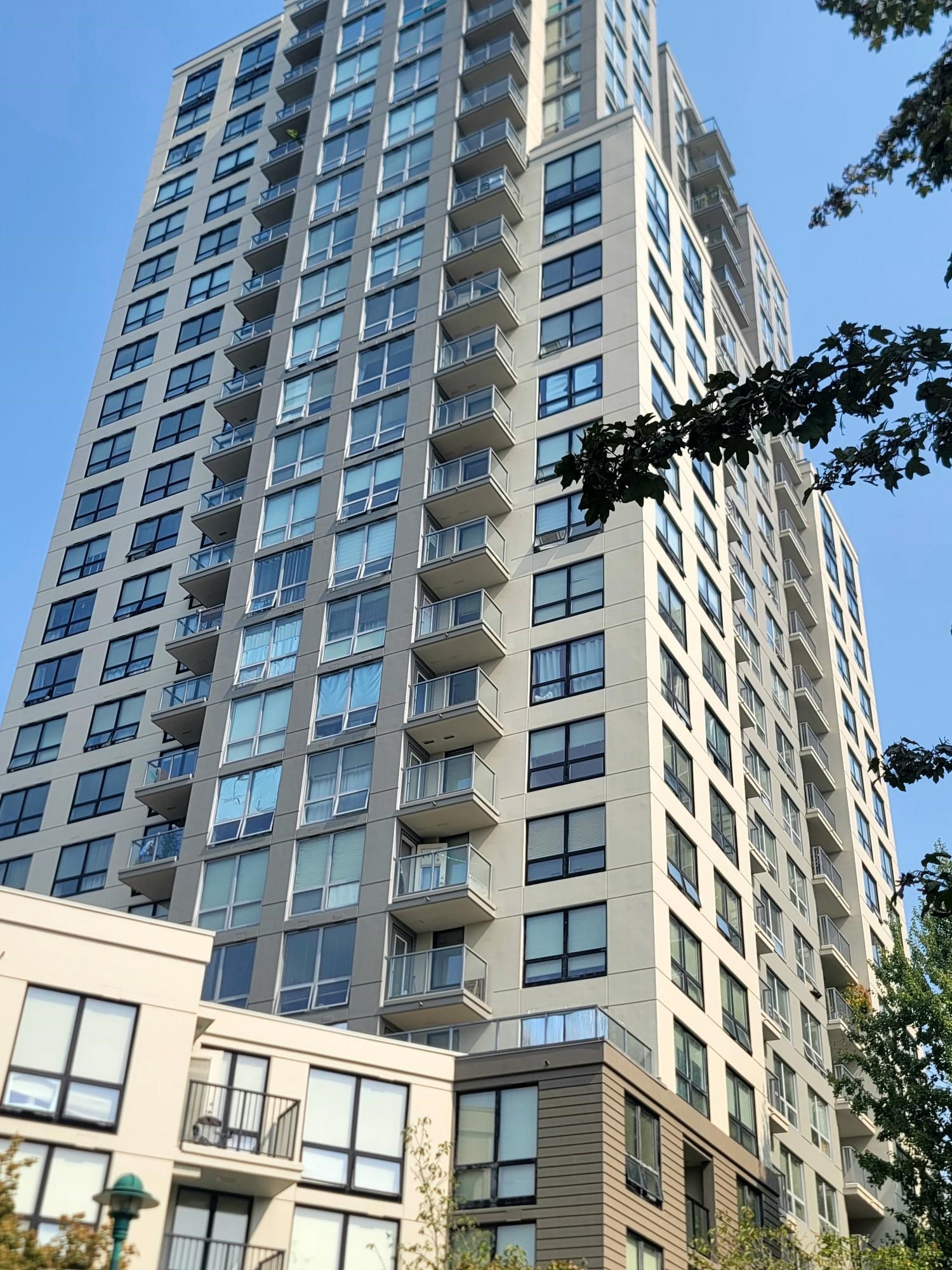 3663 Crowley Drive #302, Vancouver, BC V5R 6H4