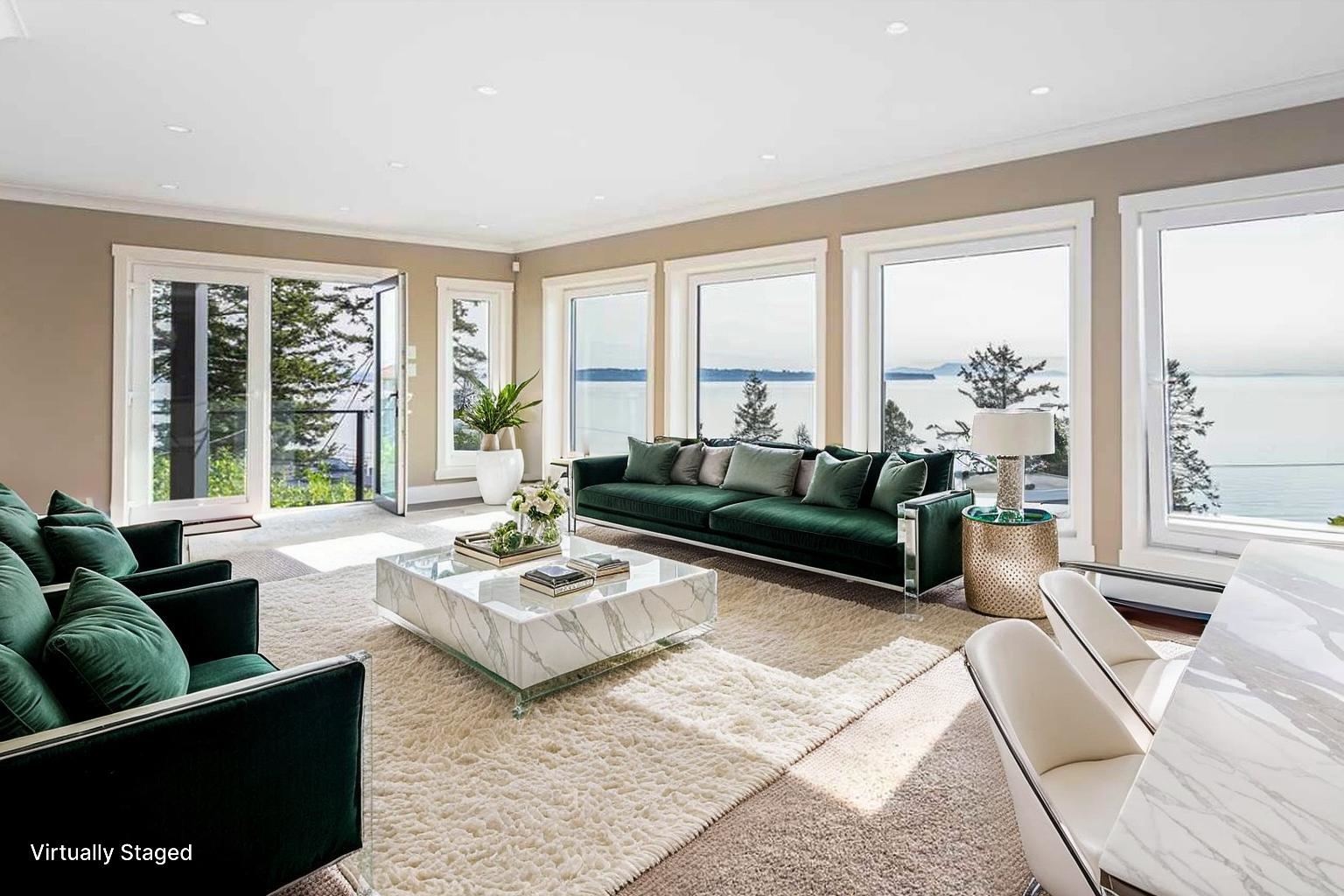 14424 Sunset Dr, White Rock, BC V4B 2W1