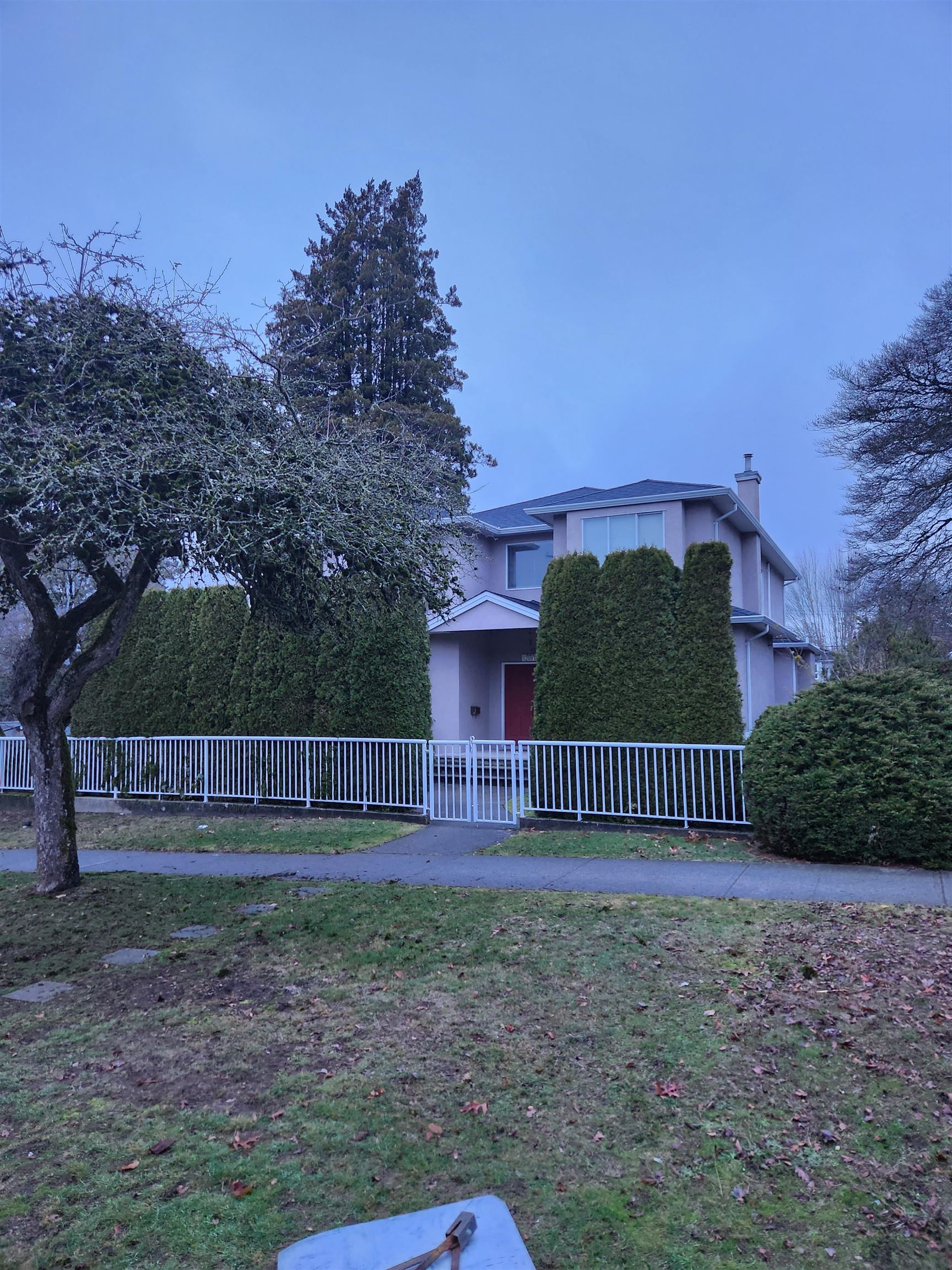 699 West 29th Avenue, Vancouver, BC V5Z 2J1