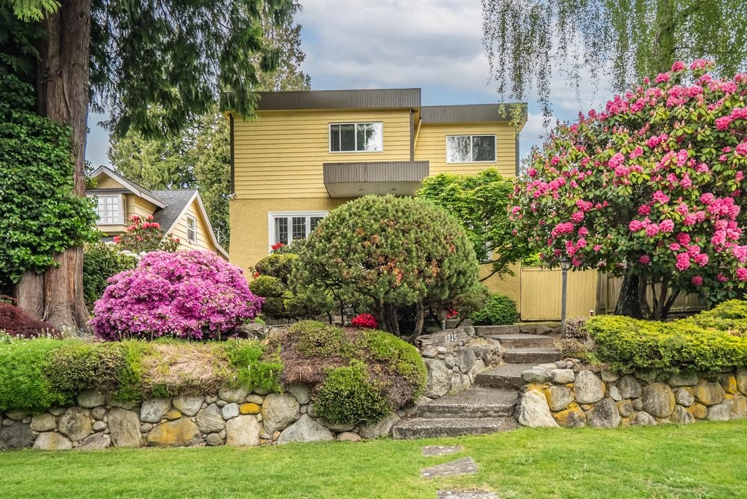 1735 West 62nd Avenue, Vancouver, BC V6P 2G1