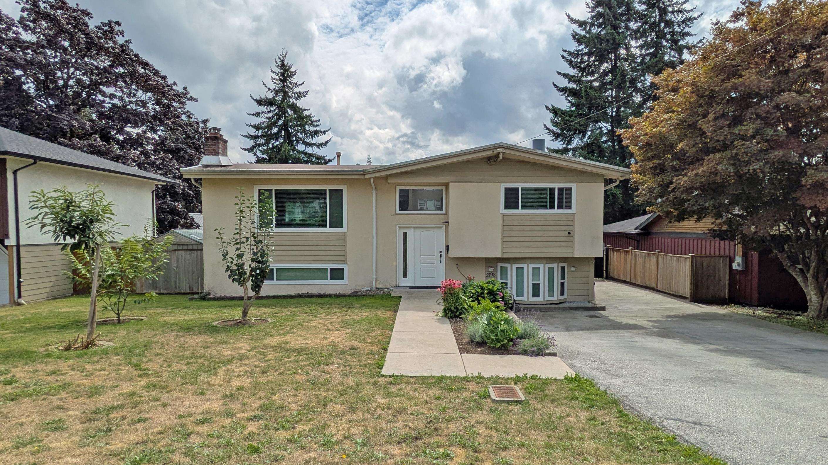 2198 Haversley Avenue, Coquitlam, BC V3J 1W4