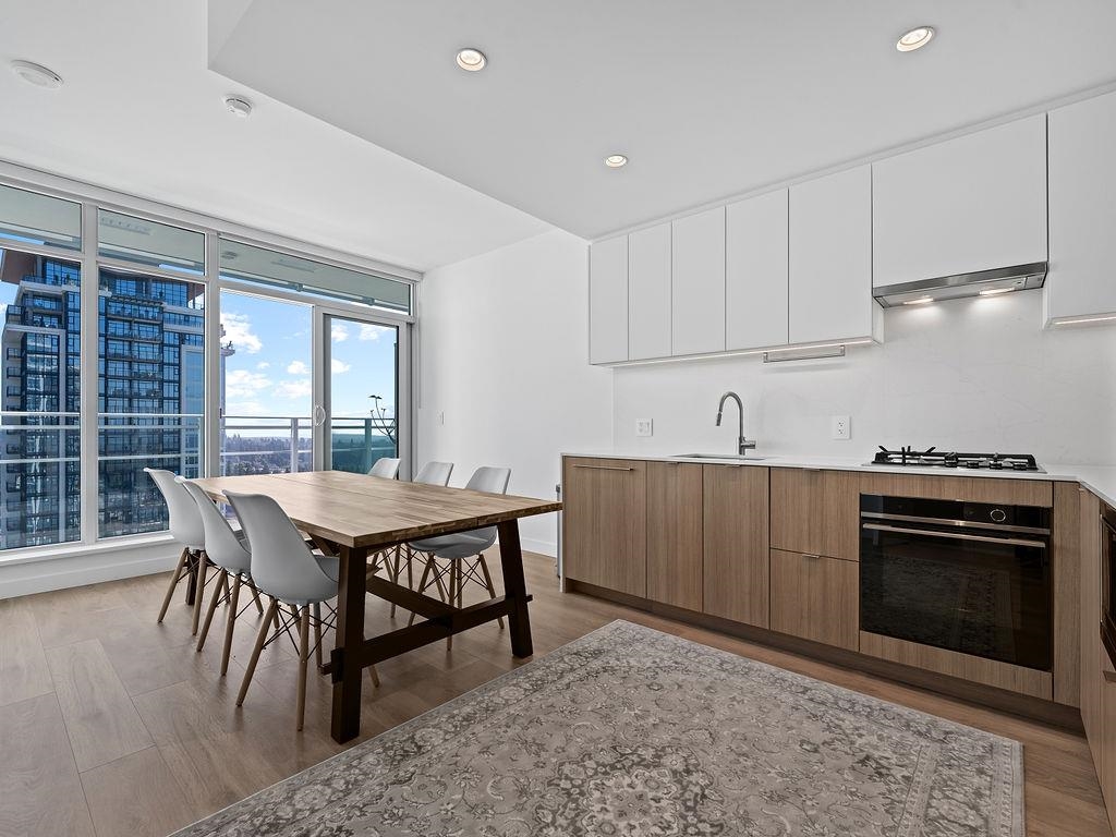 505 Nelson St #1709, Coquitlam, BC V3J 0R5