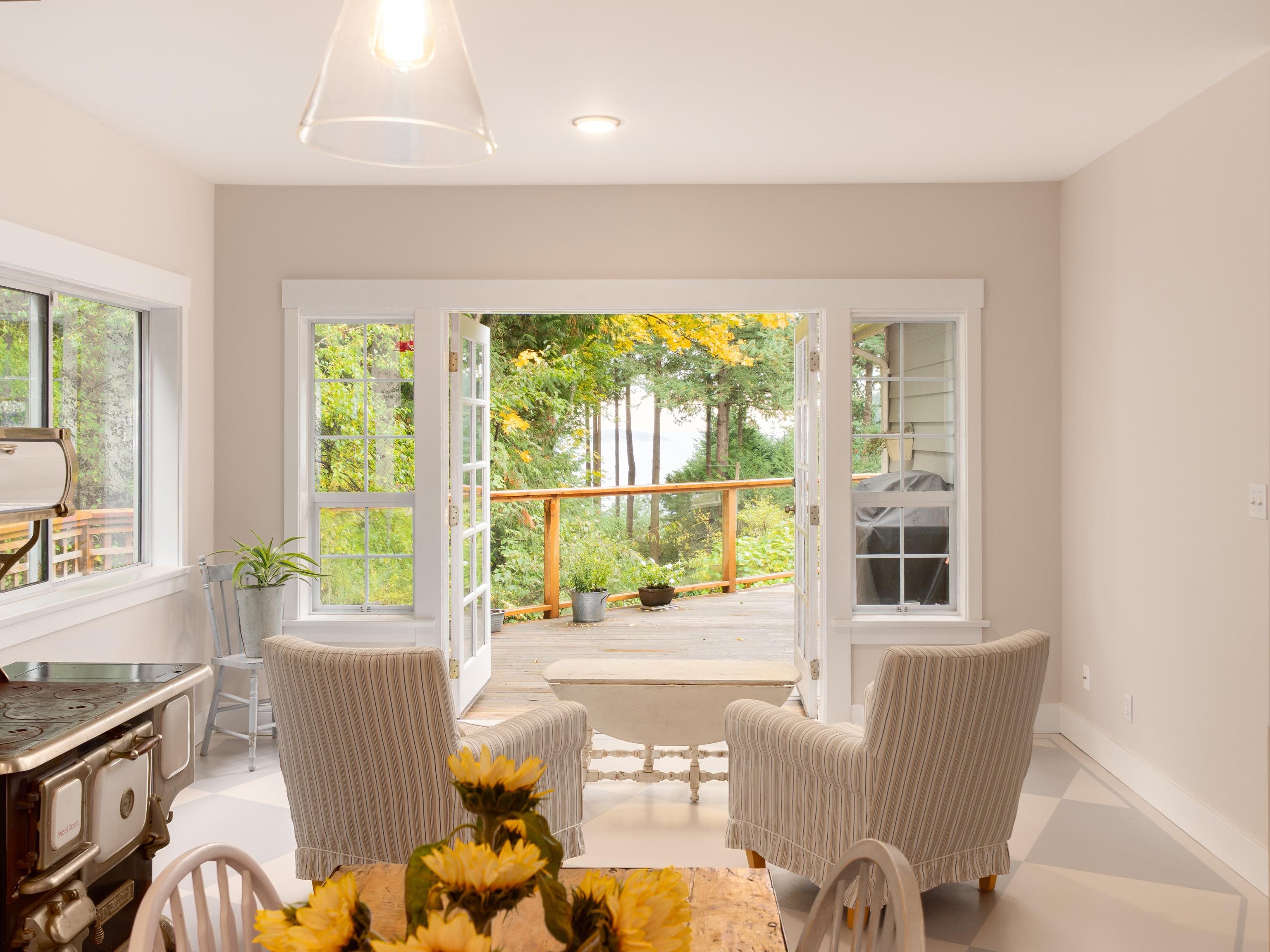 1245 Miller Road, Bowen Island, BC V0N 1G1