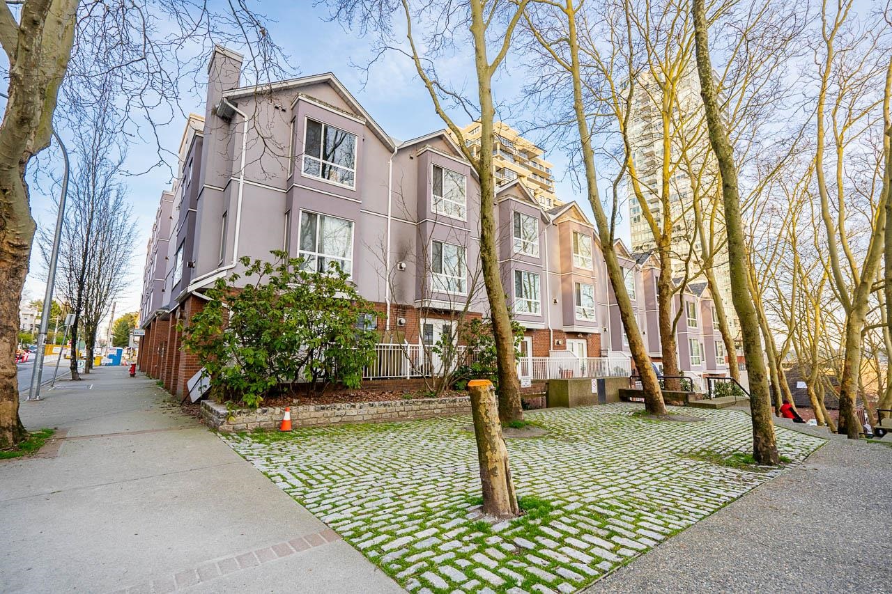 624 Agnes Street #103, New Westminster, BC V3M 1G8