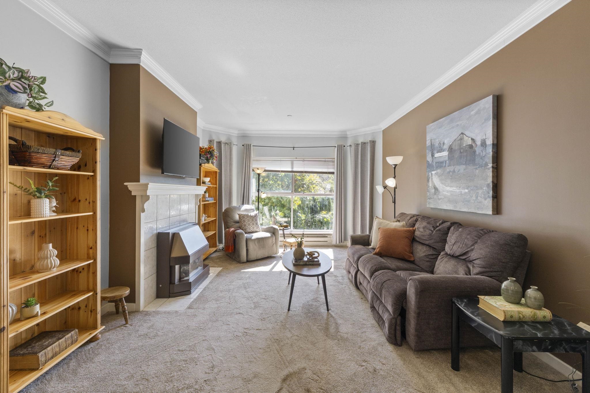 12464 191b Street #305, Pitt Meadows, BC V3Y 2P6
