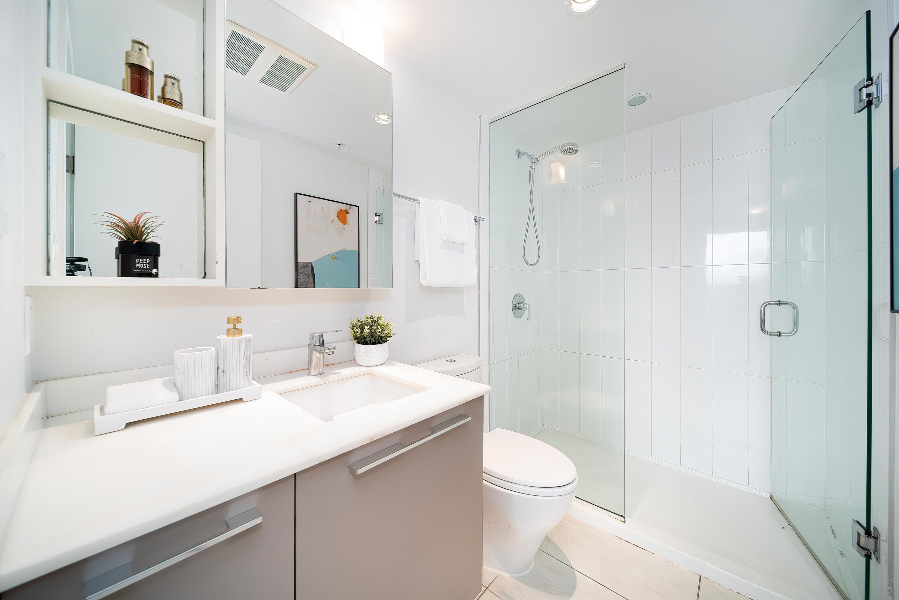 8131 Nunavut Lane #904, Vancouver, BC V5X 0E2