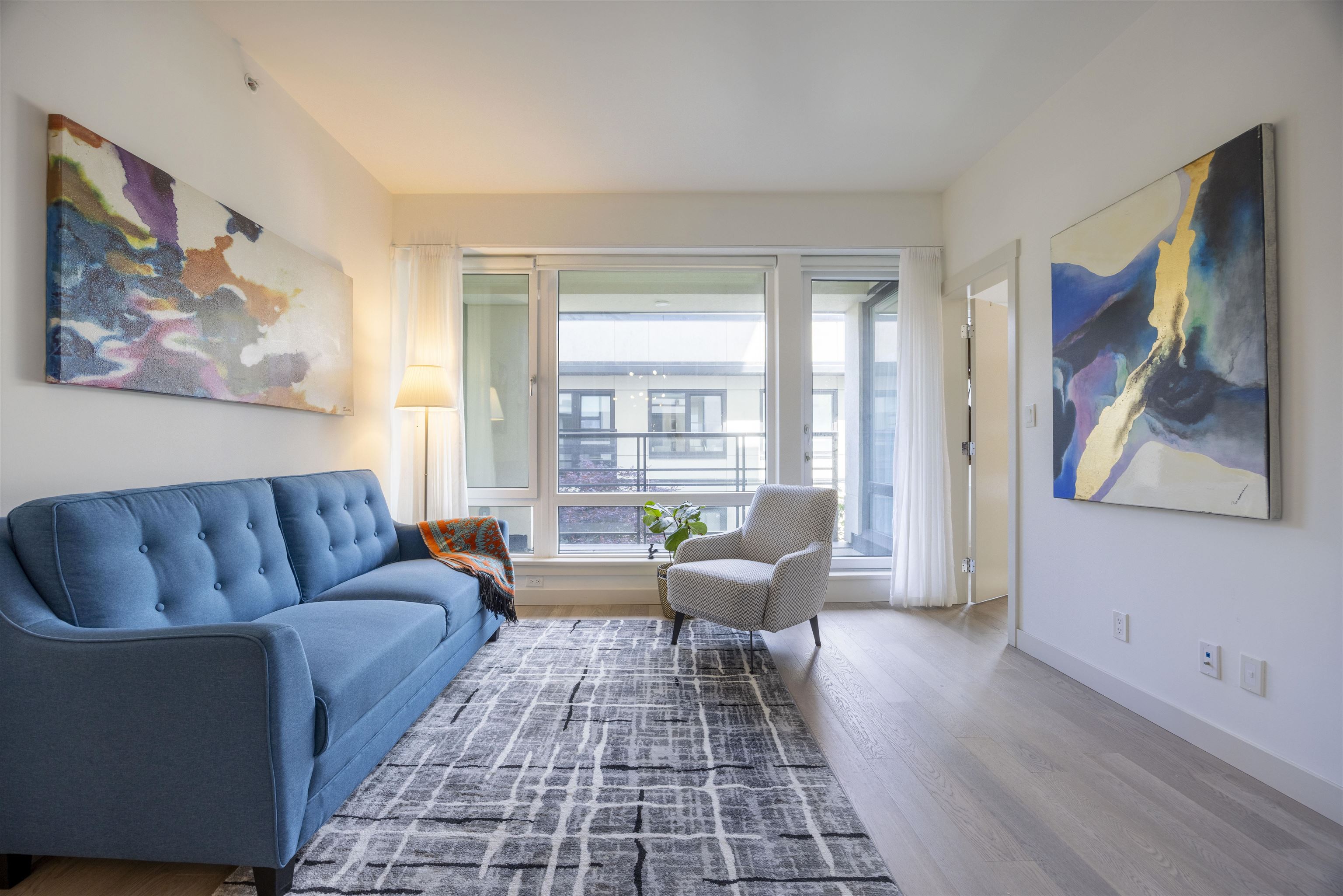 4408 Cambie Street #208, Vancouver, BC V5Y 0M2