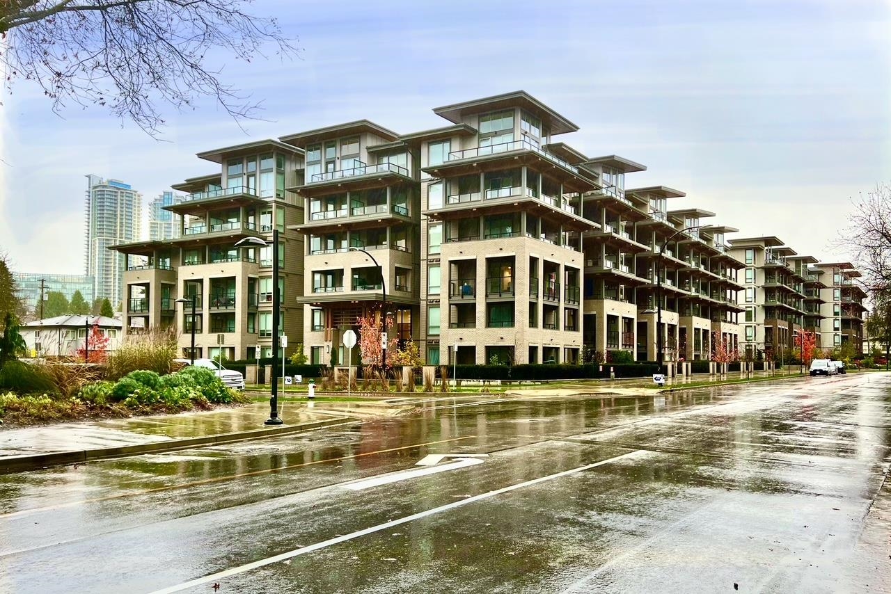 7588 16th Street #209, Burnaby, BC V3N 0H8