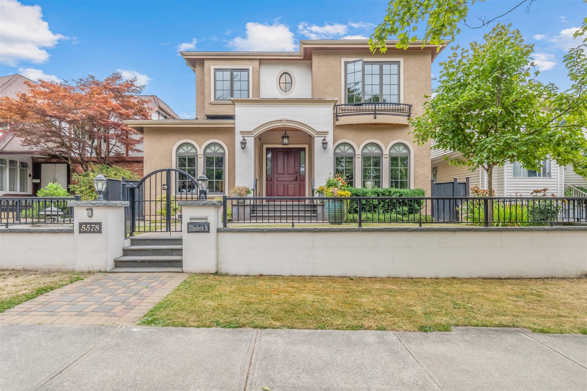 5578 Elizabeth Street, Vancouver, BC V5Y 3J9