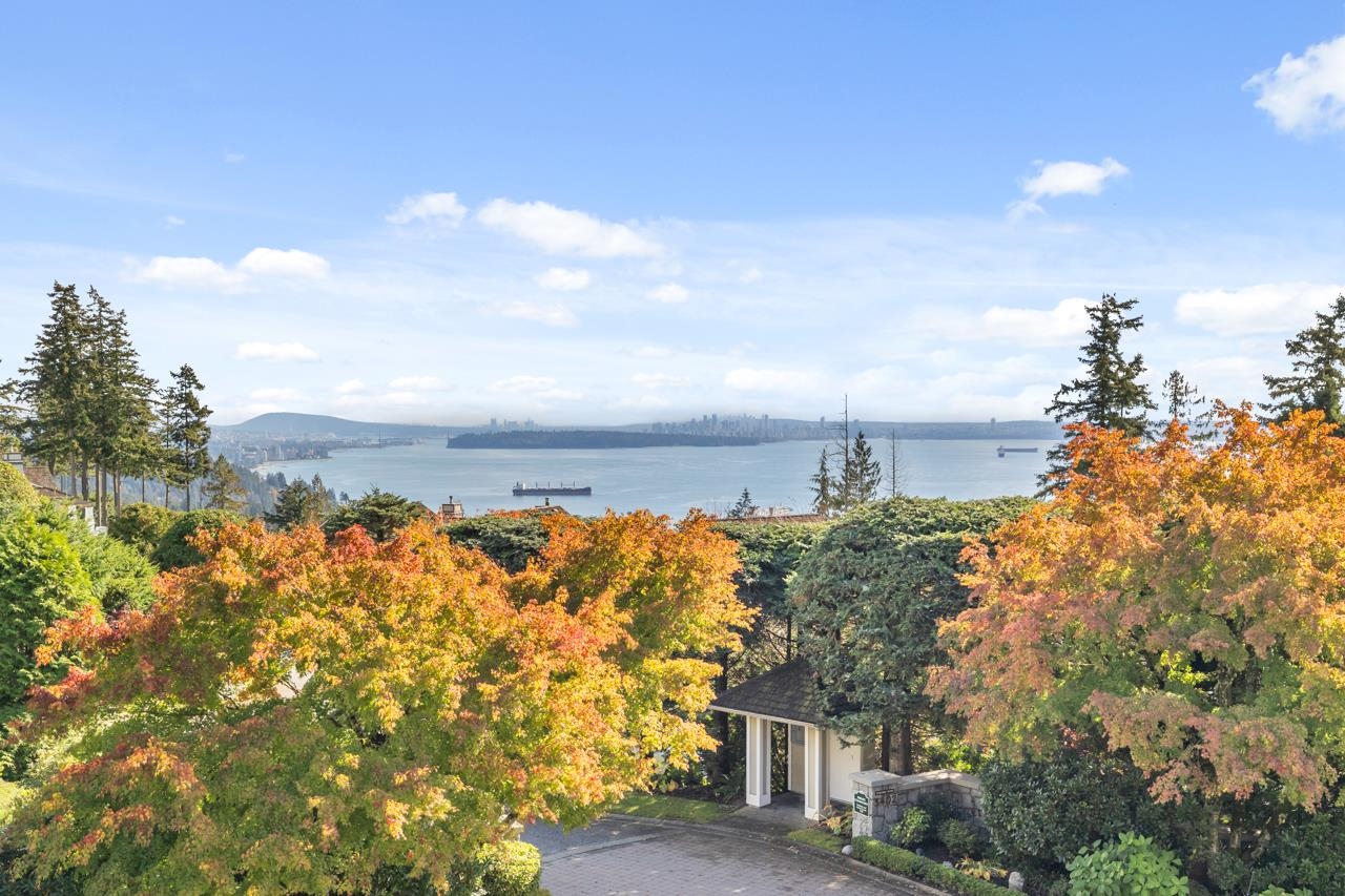 5401 West Vista Court, West Vancouver, BC V7W 3G8