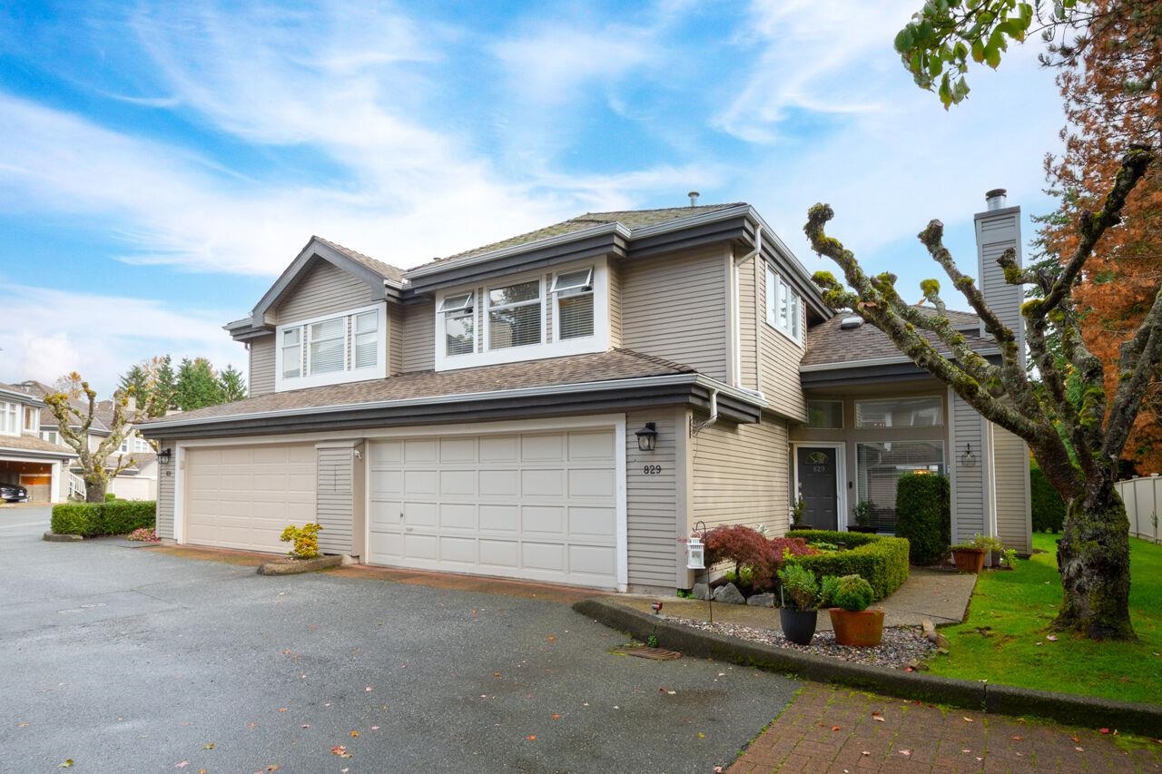829 Roche Point Drive, North Vancouver, BC V7H 2W4