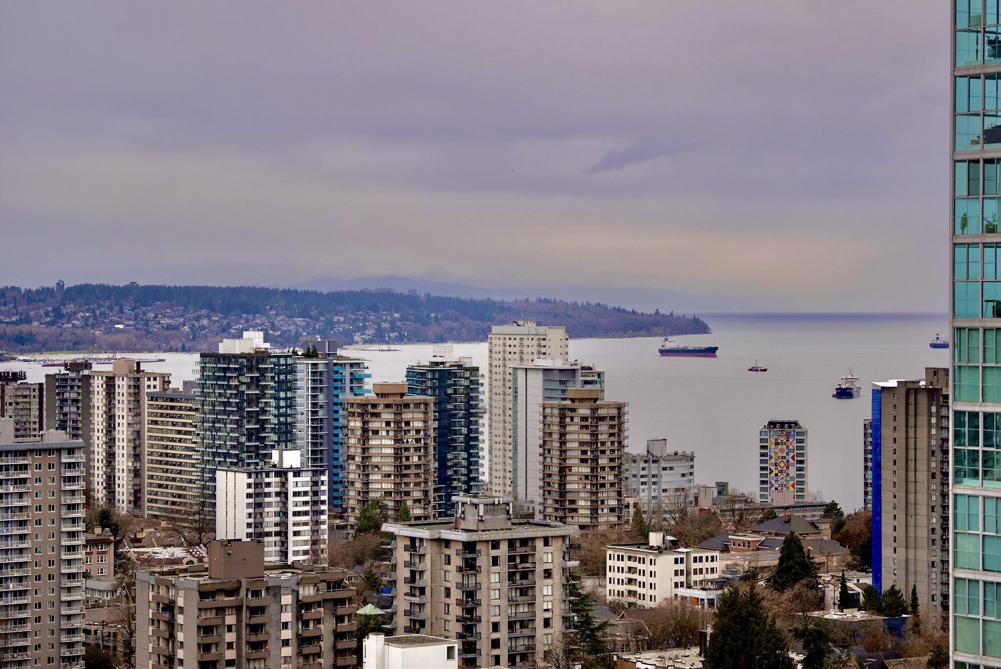 1288 West Georgia Street #2806, Vancouver, BC V6E 4R3