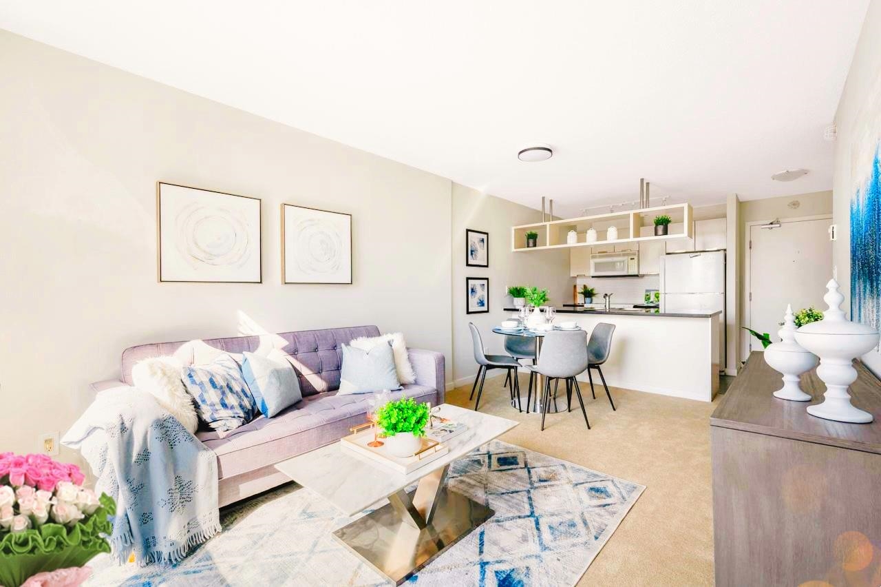 1082 Seymour Street #1809, Vancouver, BC V6B 1X9