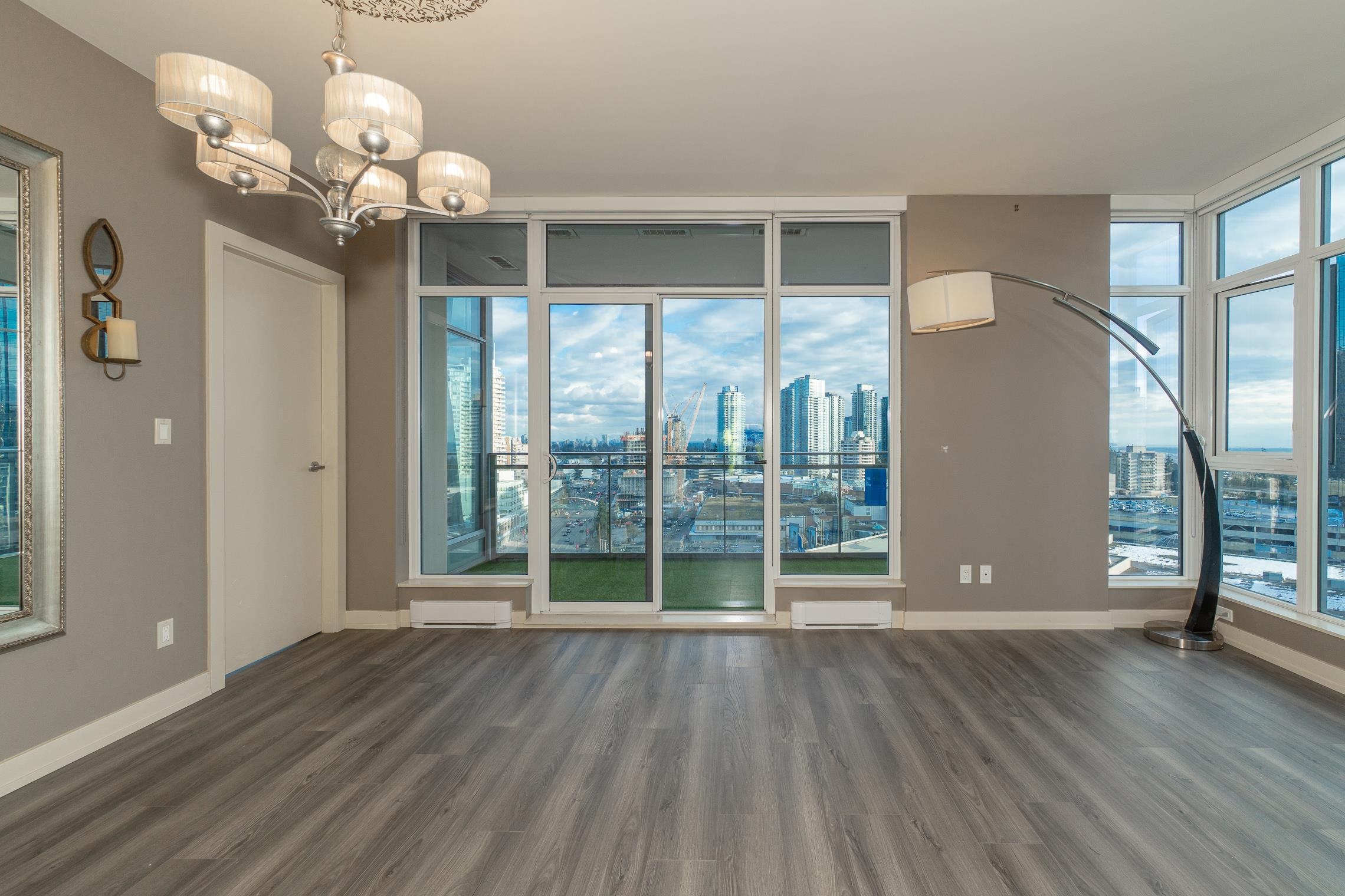 4688 Kingsway #1909, Burnaby, BC V5H 0E9