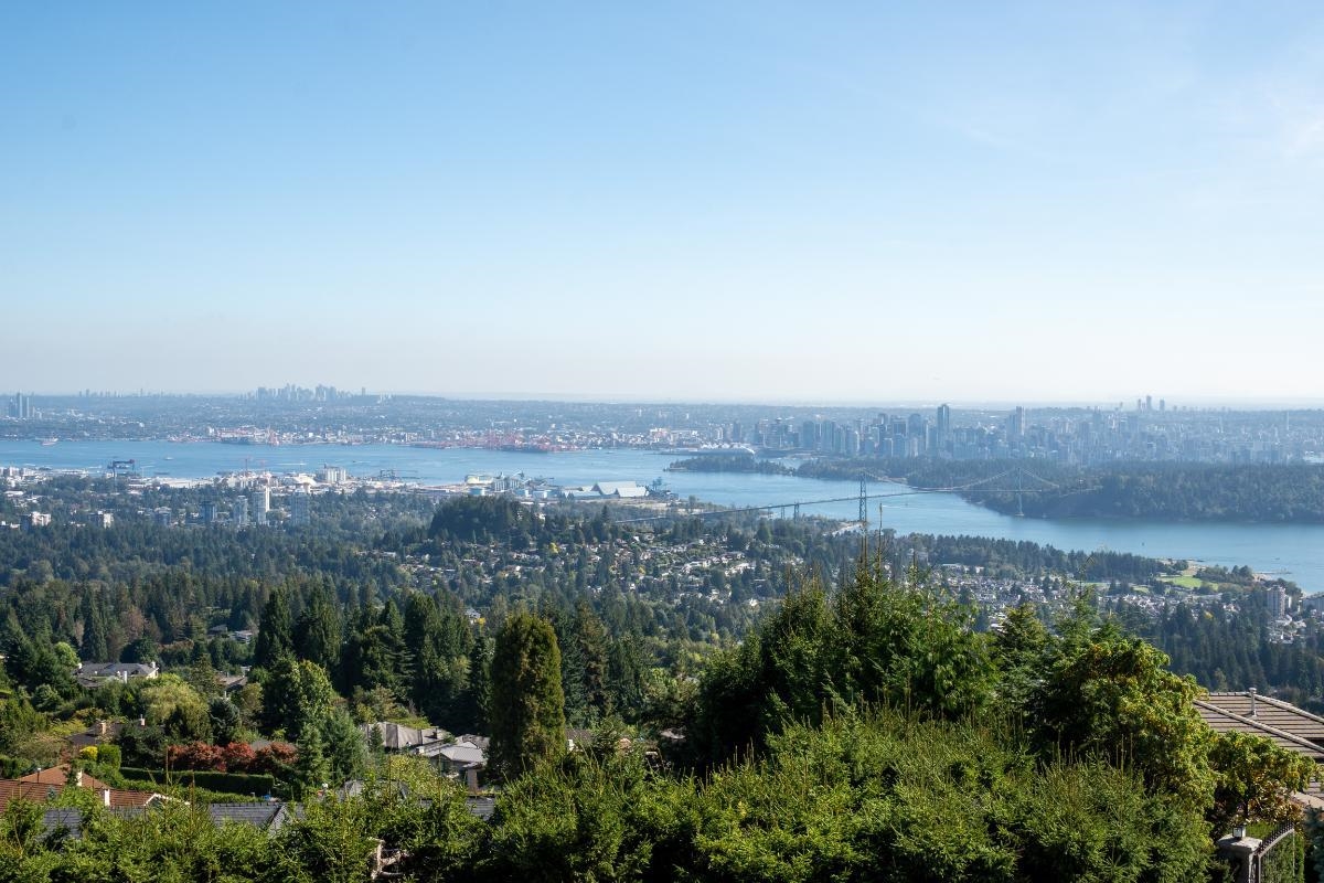 1437 Bramwell Road, West Vancouver, BC V7S 2N8