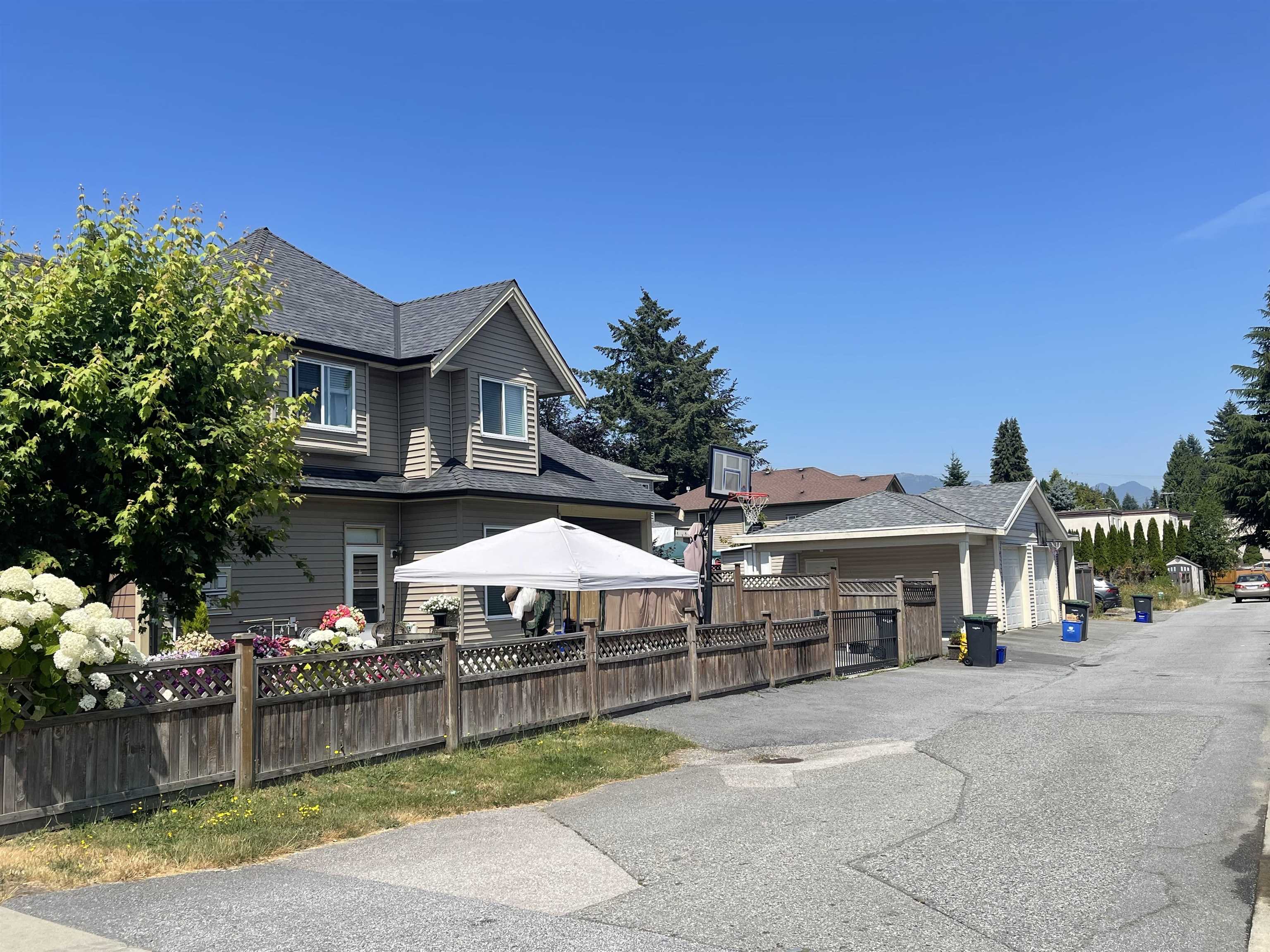 743 Miller Avenue, Coquitlam, BC V3J 4K4