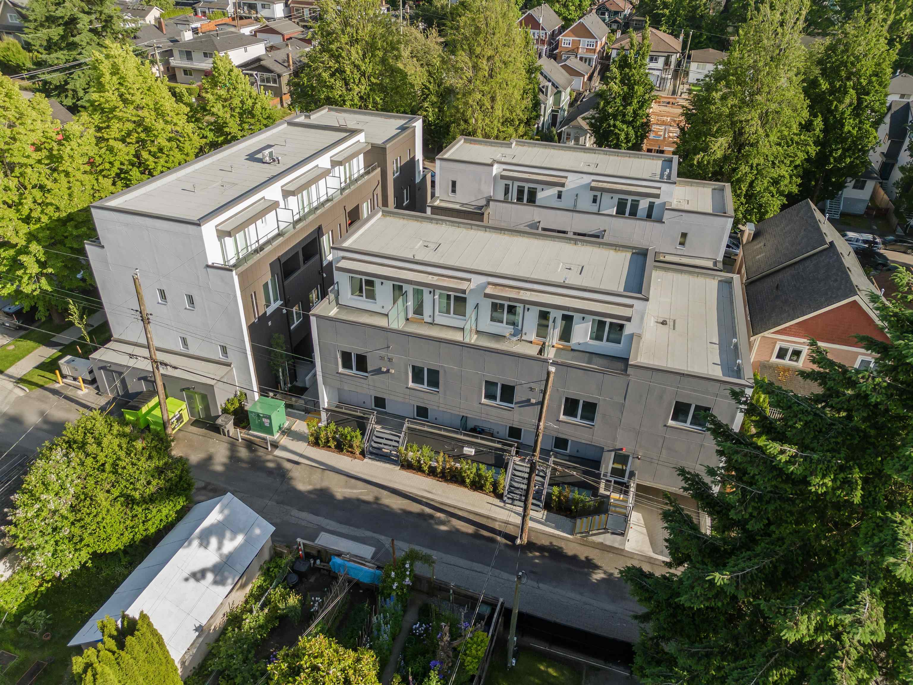 2075 East 1st Avenue #204, Vancouver, BC V5N 1B6