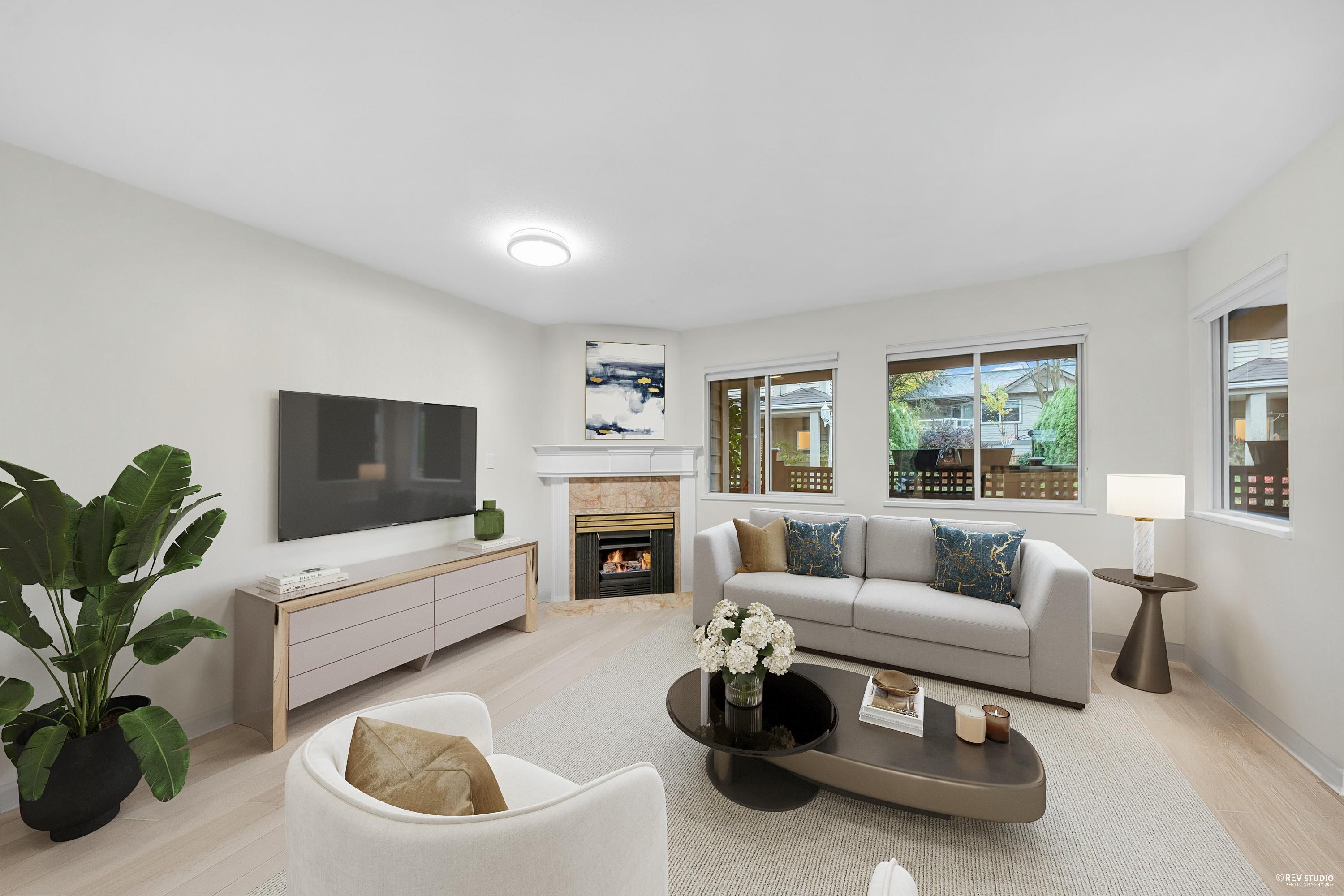 815 Tobruck Avenue #8, North Vancouver, BC V7P 1V9