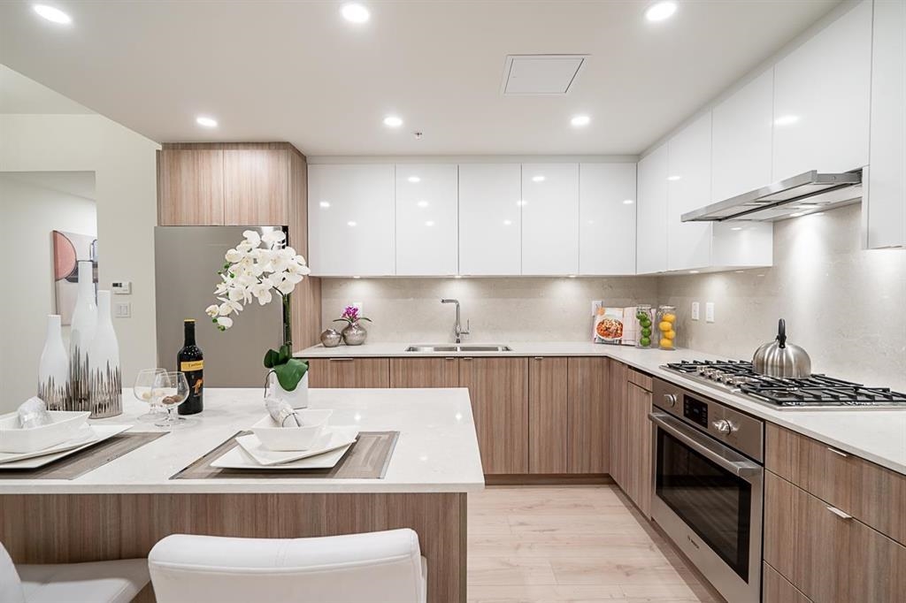 8428 Park Road #202, Richmond, BC V6Y 0K1