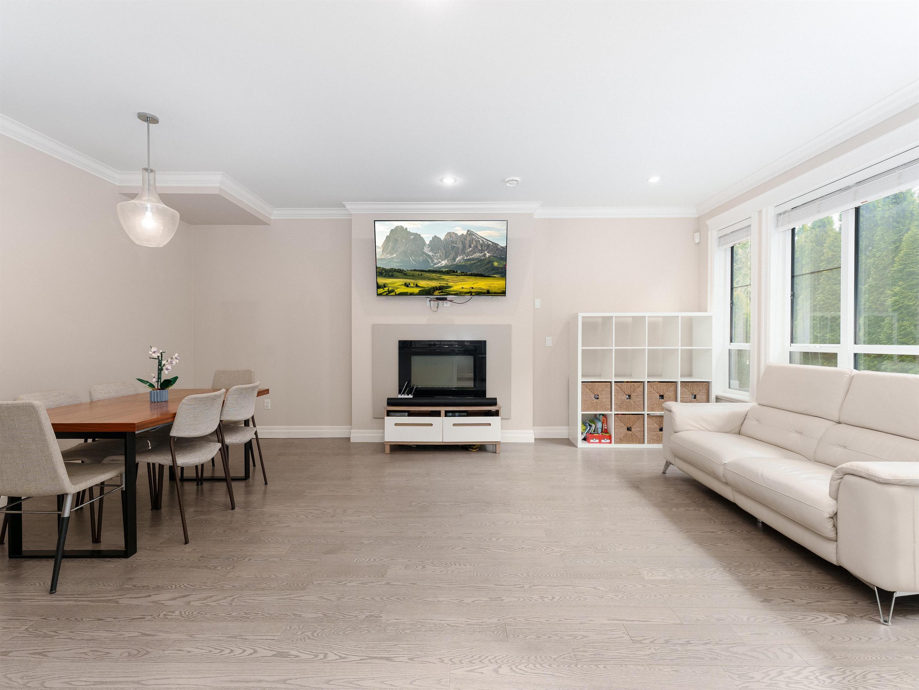 8600 Number 2 Road #3, Richmond, BC V7C 3M5
