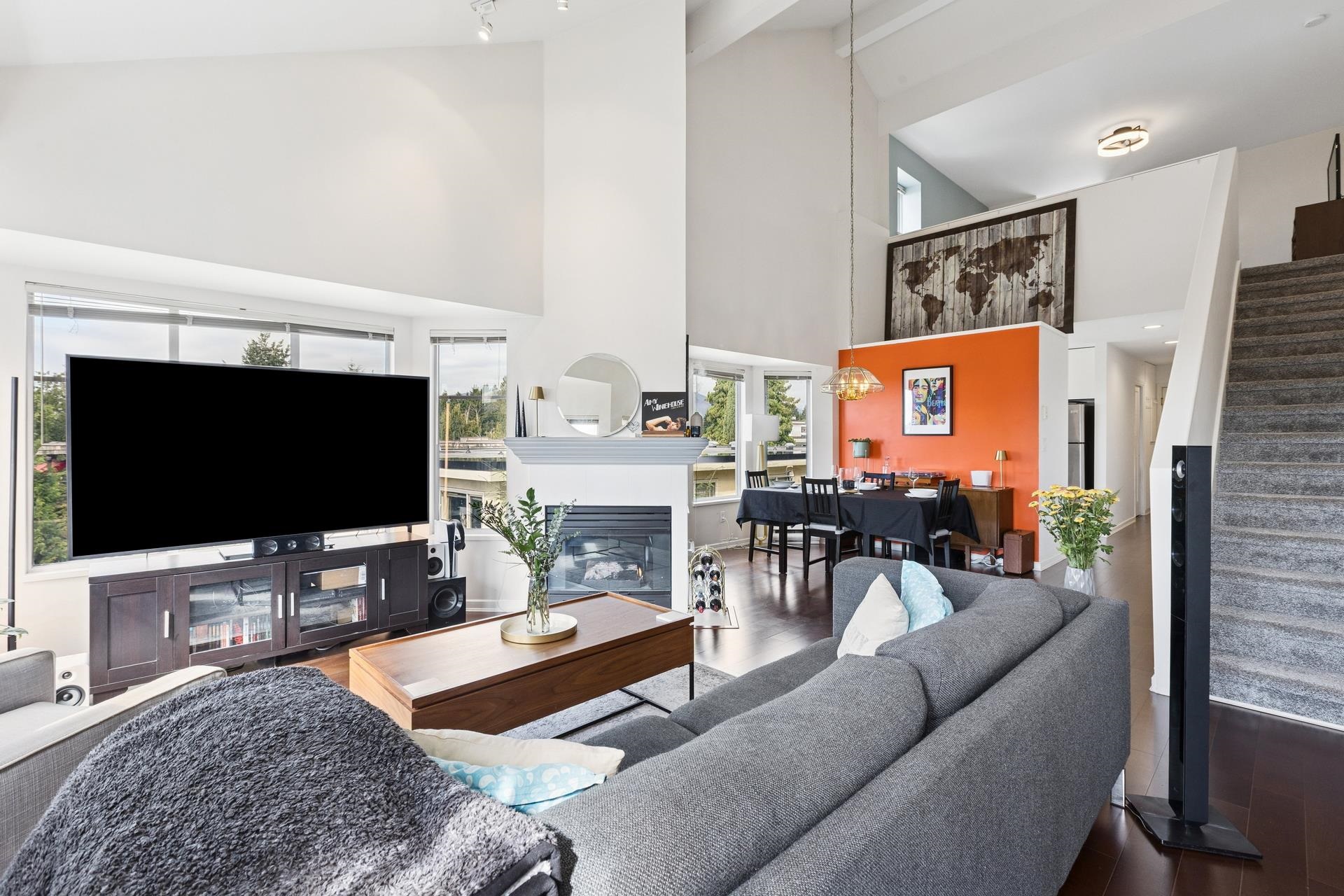 131 West 20th Street #303, North Vancouver, BC V7M 1Y2