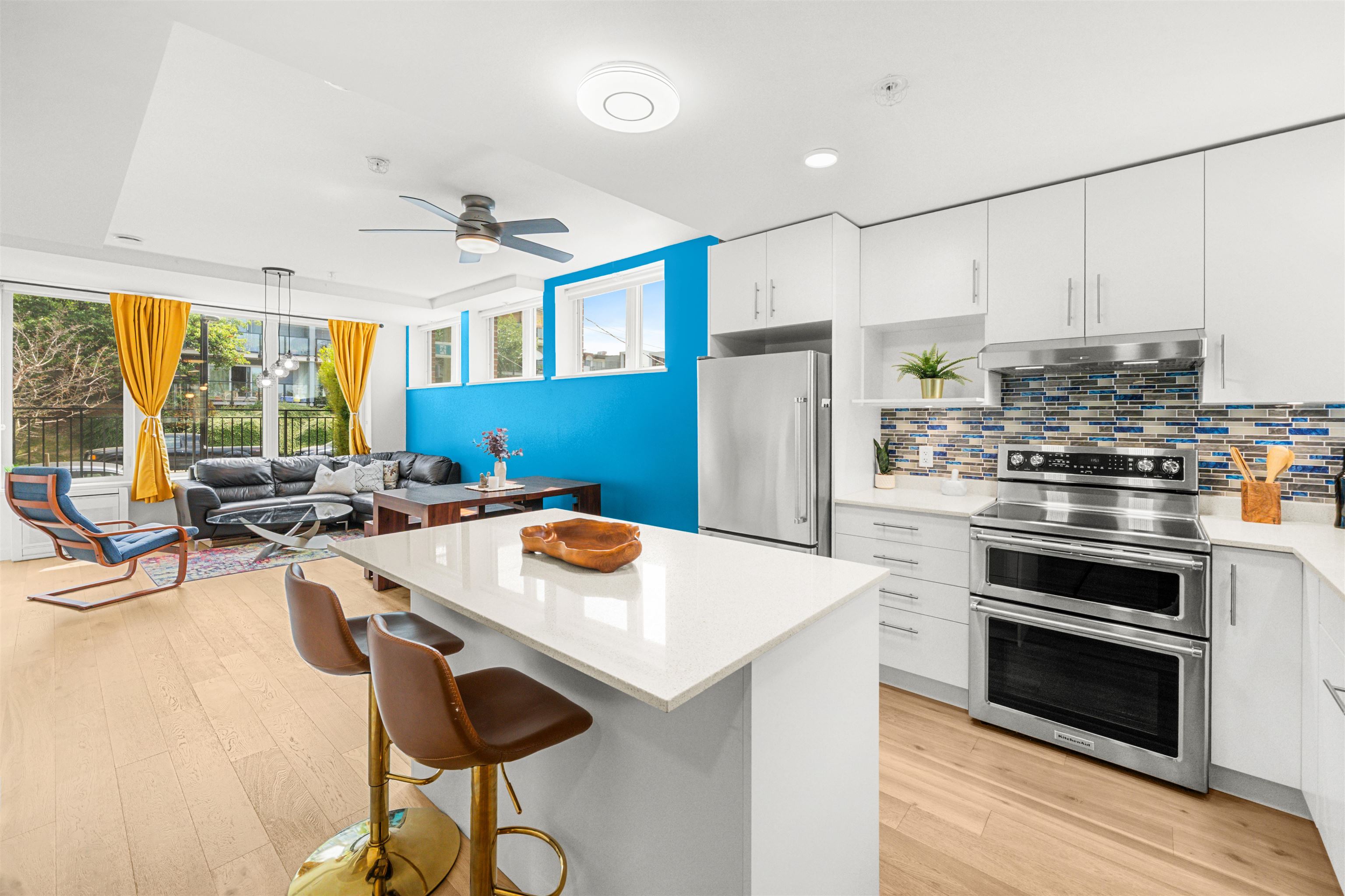 2137 Chesterfield Avenue #th5, North Vancouver, BC V7M 2P7