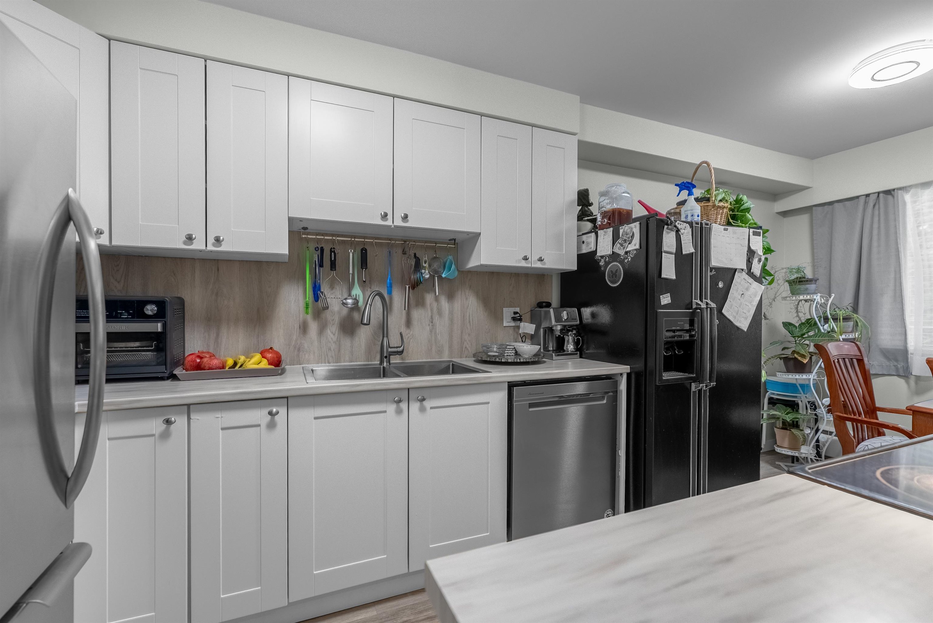 515 11th Street #101, New Westminster, BC V3M 4G4