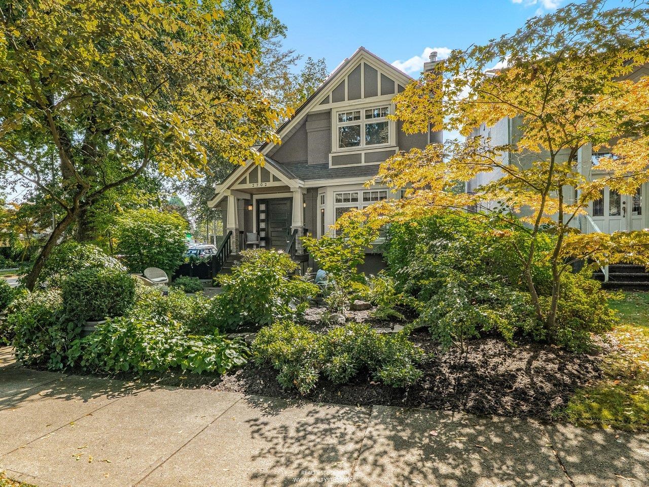 2702 West 15th Avenue, Vancouver, BC V6K 2Z8