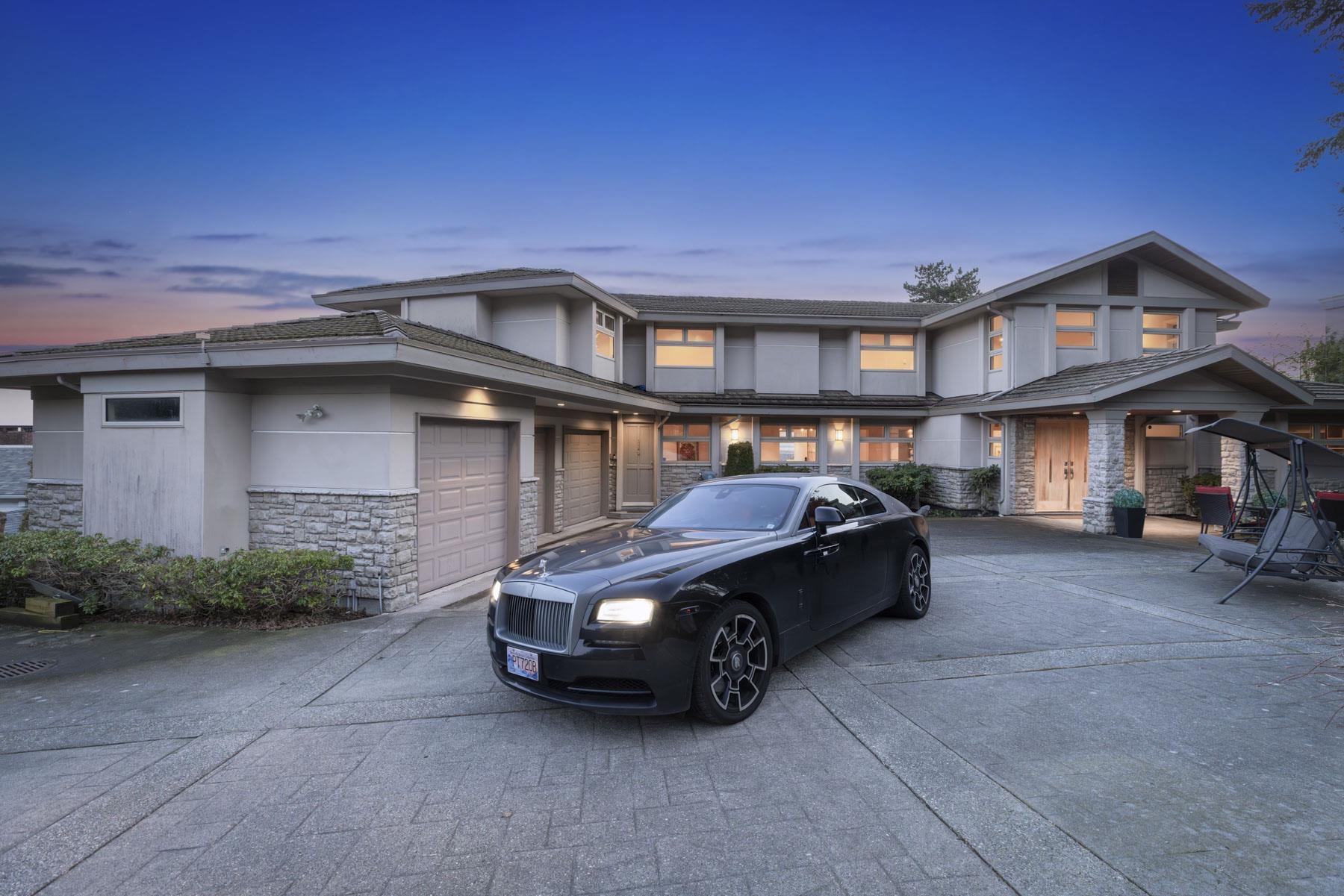 1128 Crestline Road, West Vancouver, BC V7S 2E4