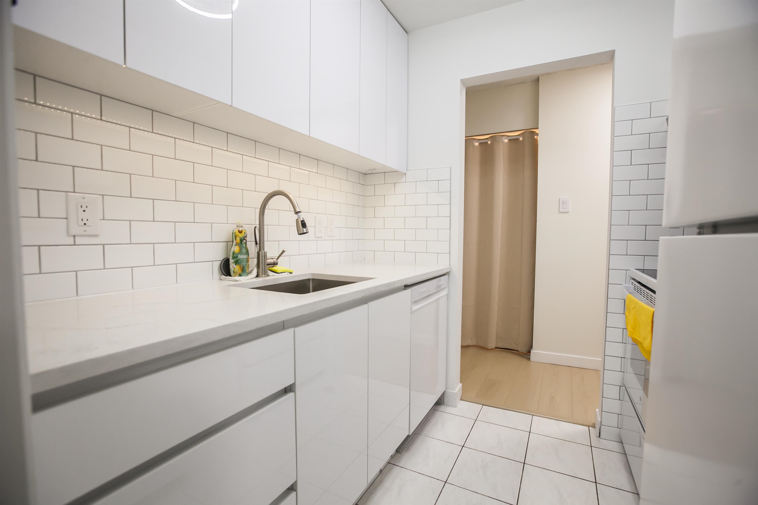 8460 Lansdowne Road #328, Richmond, BC V6X 3G8