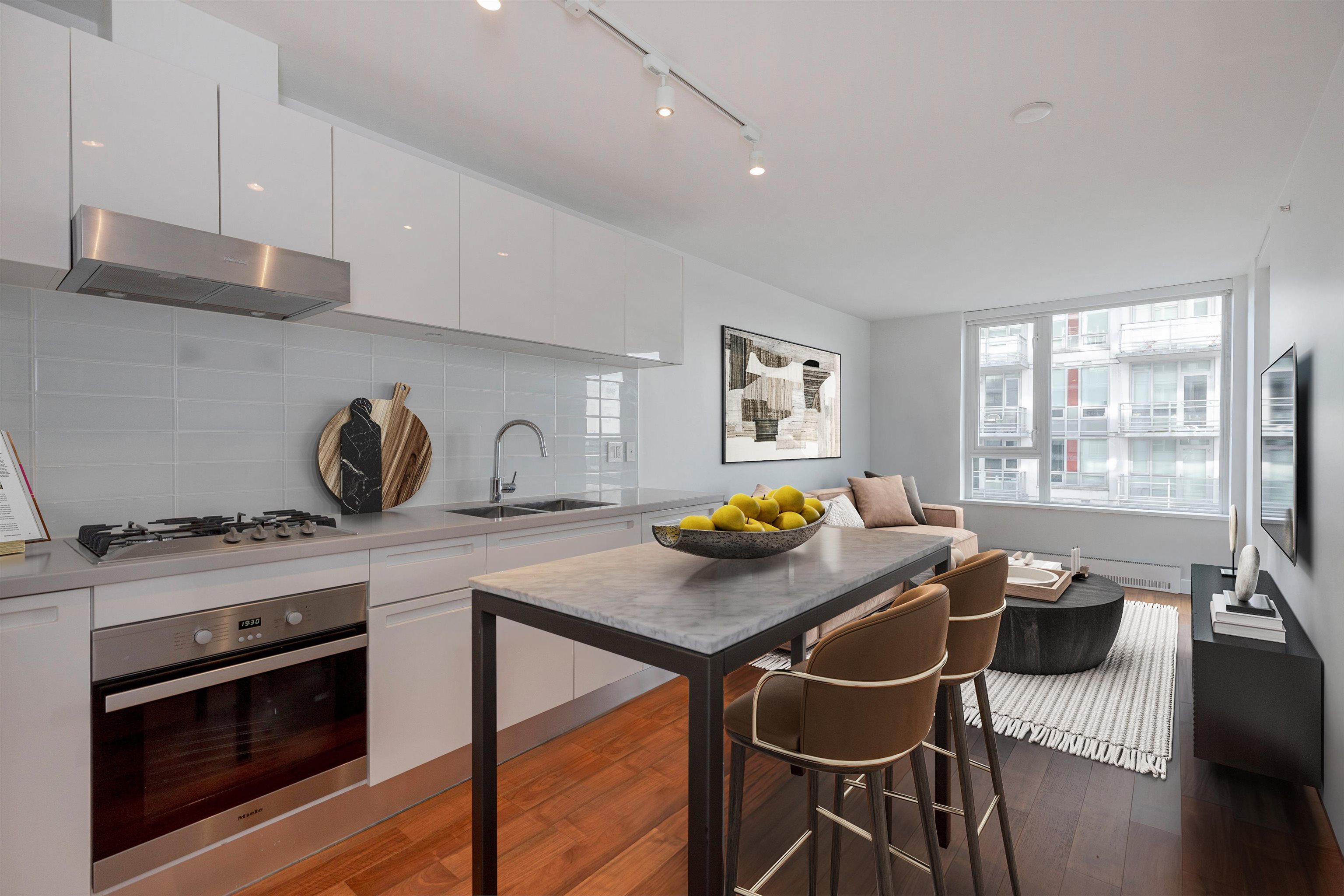 188 Keefer Street #1201, Vancouver, BC V6A 0E3