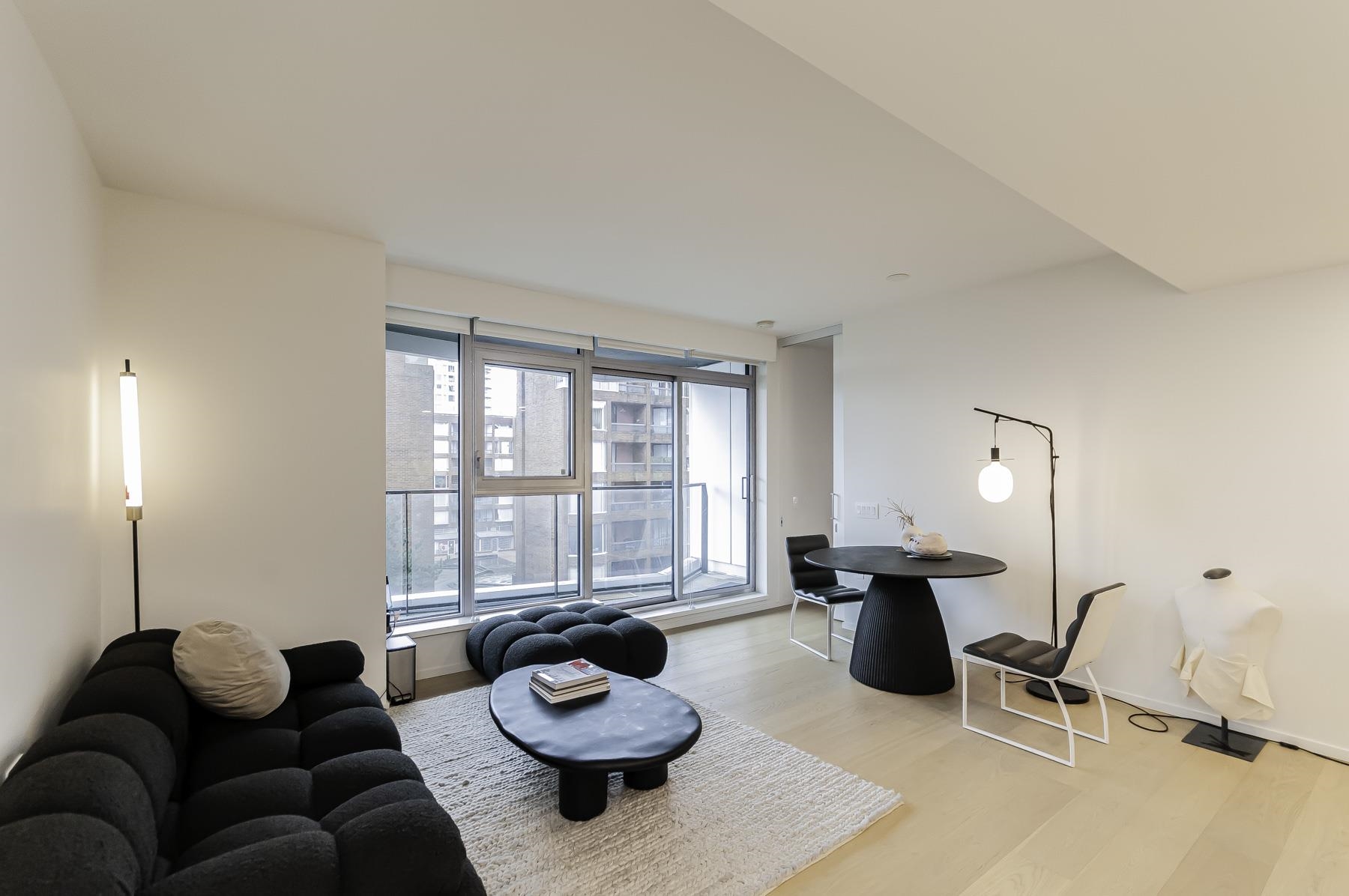 889 Pacific Street #606, Vancouver, BC V6Z 1C3