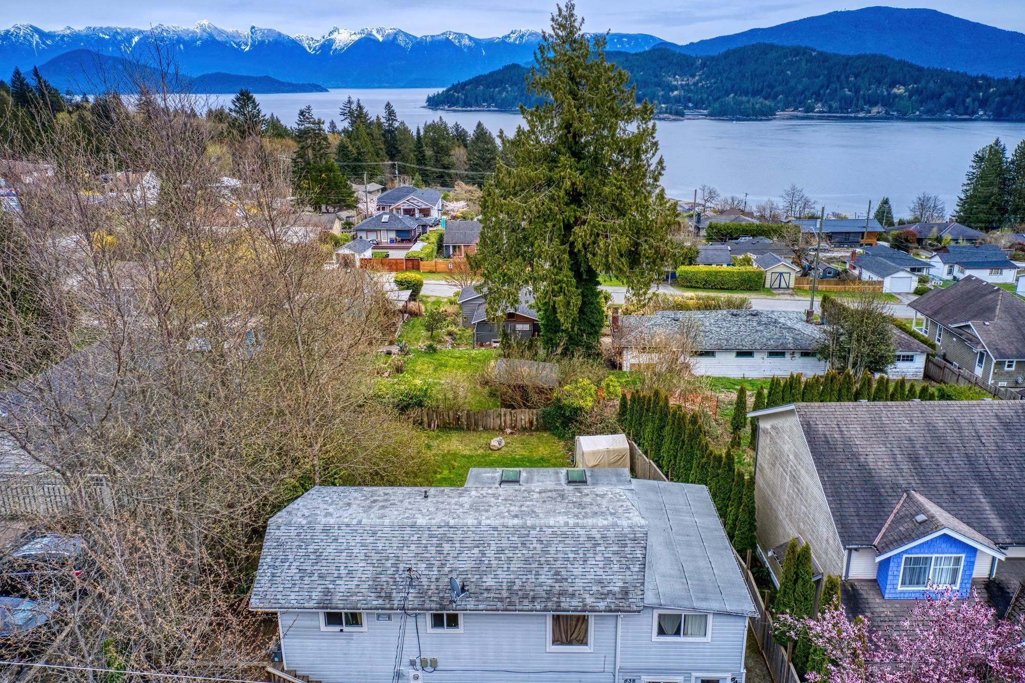 638 Wyngaert Road, Gibsons, BC V0N 1V9