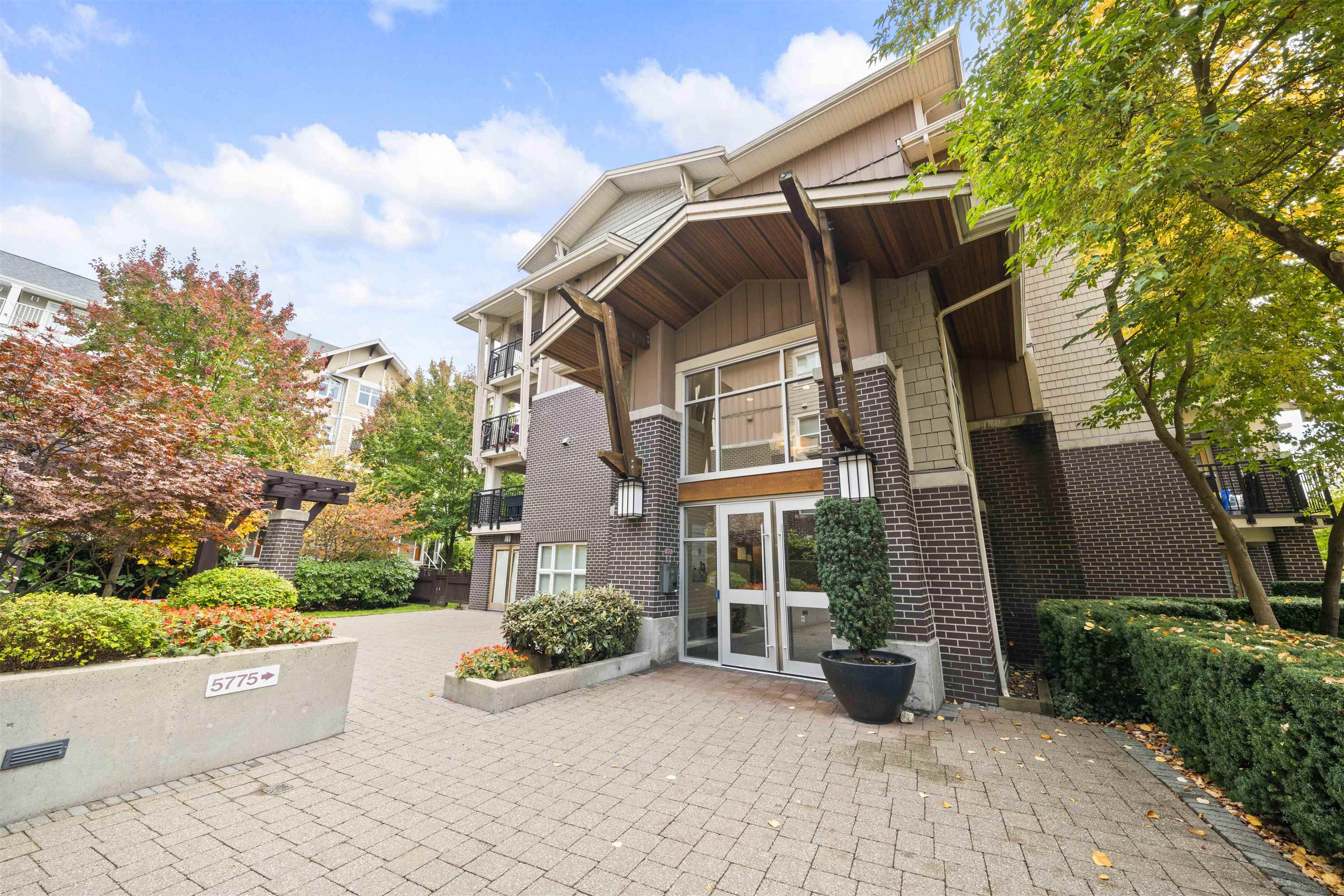 5775 Irmin Street #107, Burnaby, BC V5J 0C3