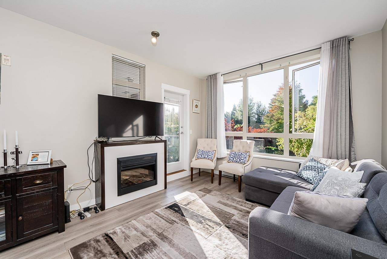 15918 26 Avenue #205, Surrey, BC V3Z 5K3