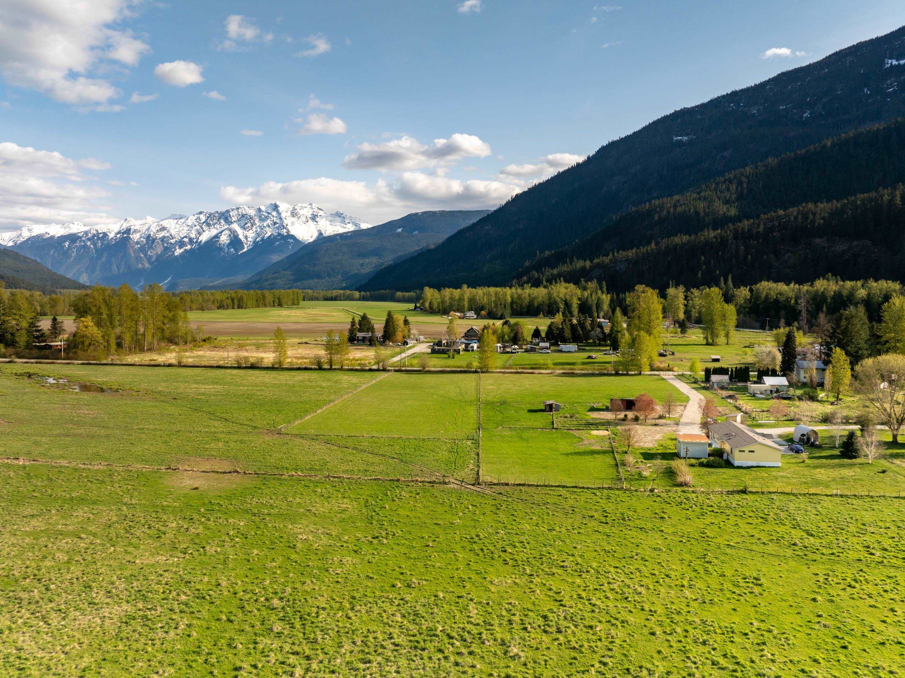 899 Erickson Road, Pemberton, BC V0N 2L2