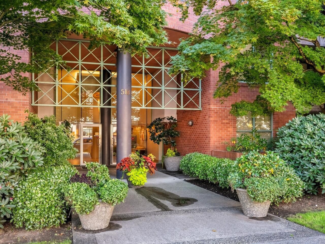 518 West 14th Avenue #412, Vancouver, BC V5Z 4N5