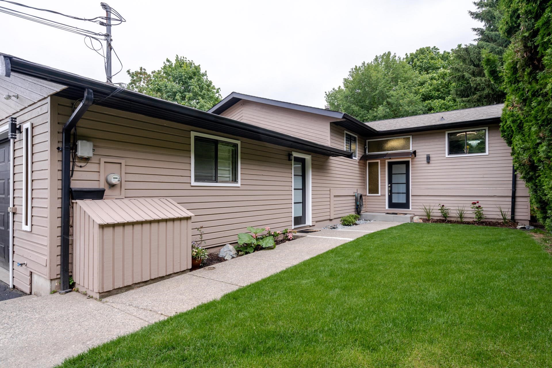33897 Walnut Avenue, Abbotsford, BC V2S 2S2