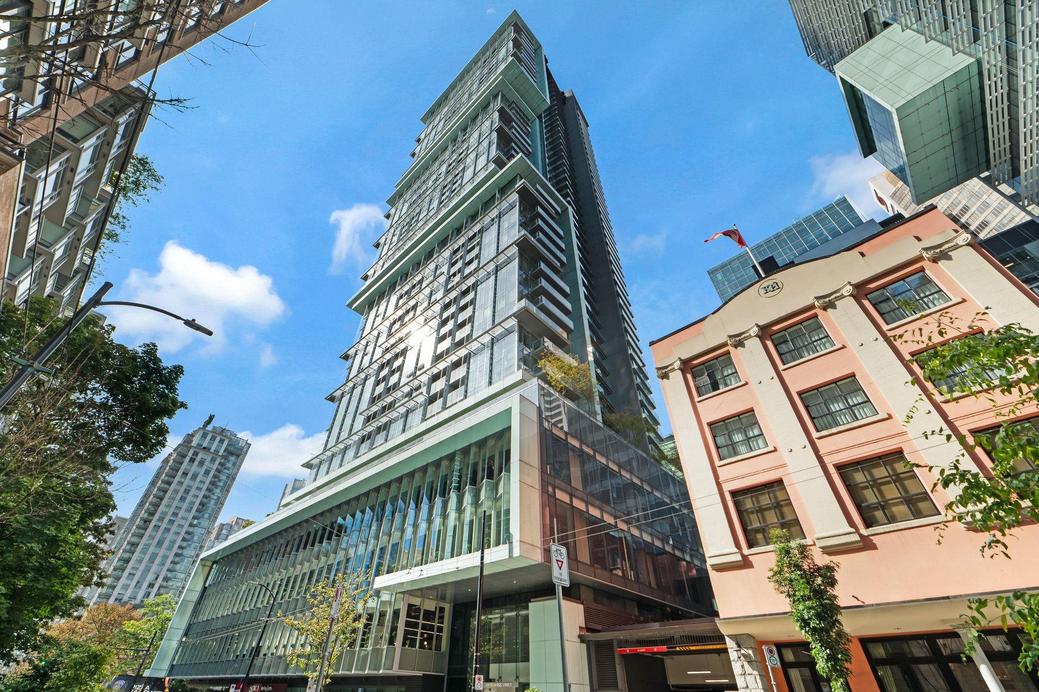 777 777 Richards Street #4201, Vancouver, BC V6B 0M6