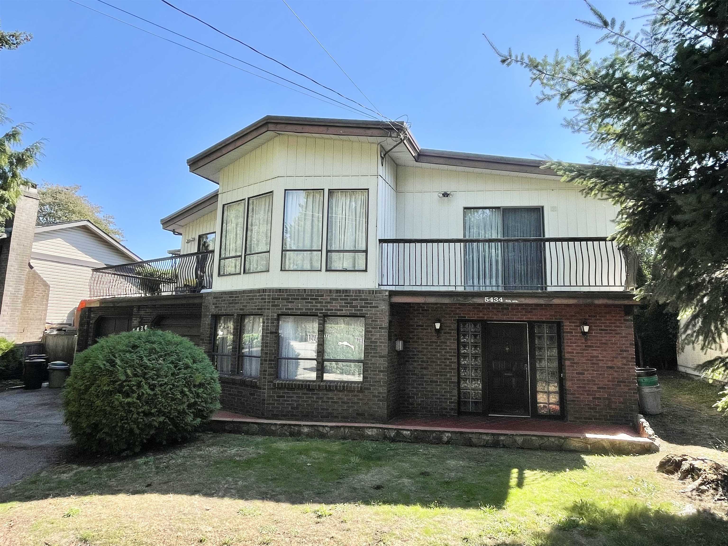 6 Avenue, Delta, BC V4M 1L8