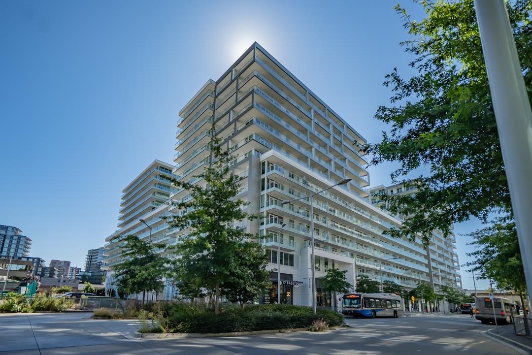 6328 Number 3 Rd #819, Richmond, BC V6Y 0L6