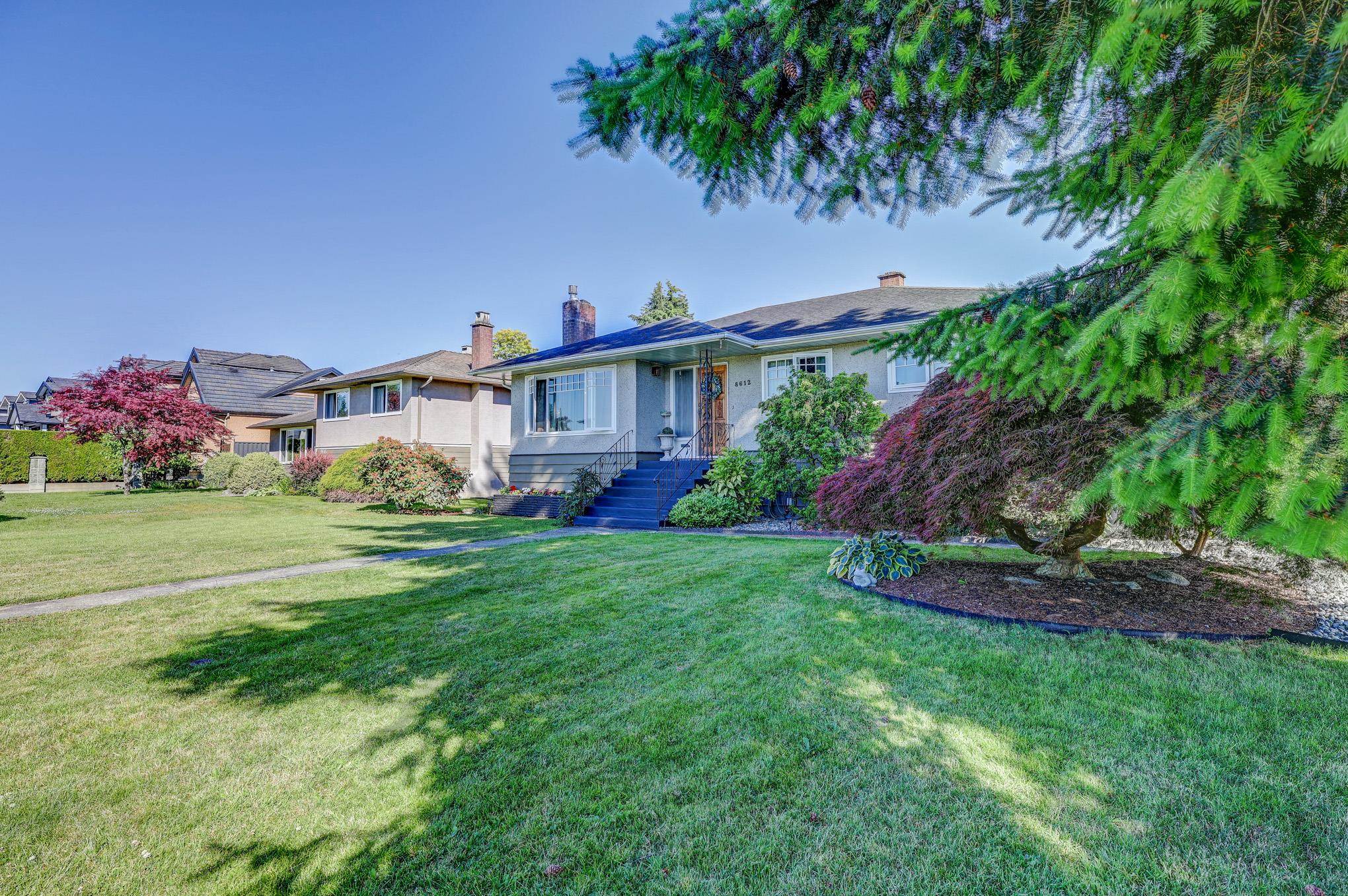 11th Avenue, Burnaby, BC V3N 2P8