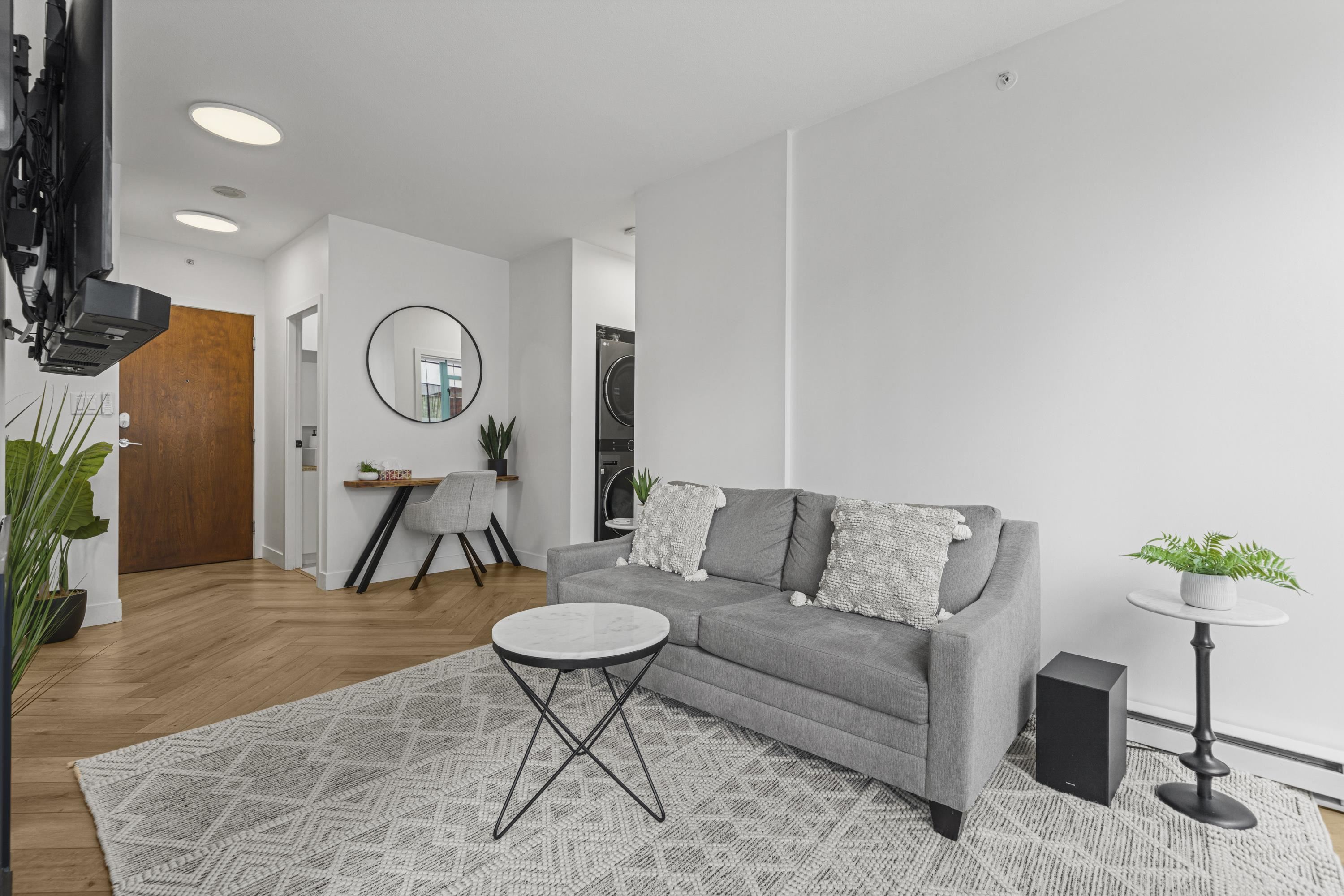 1238 Burrard Street #603, Vancouver, BC V6Z 3E1
