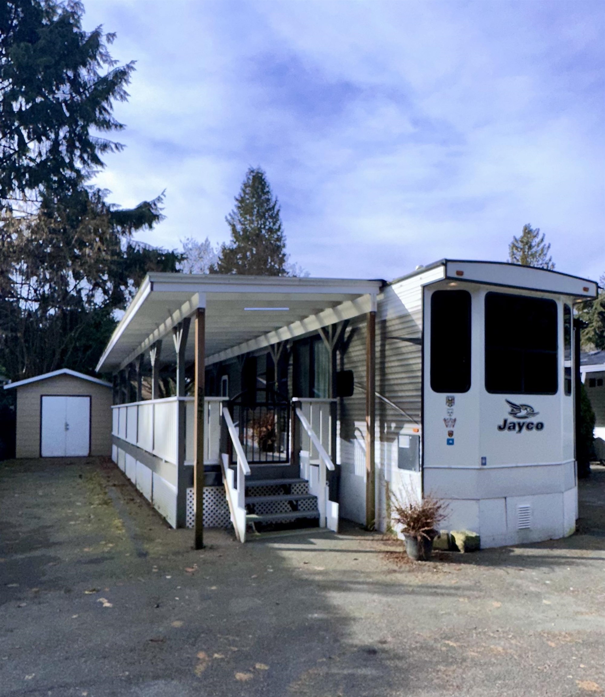 247 Tomahawk Avenue, West Vancouver, BC V7P 1C4