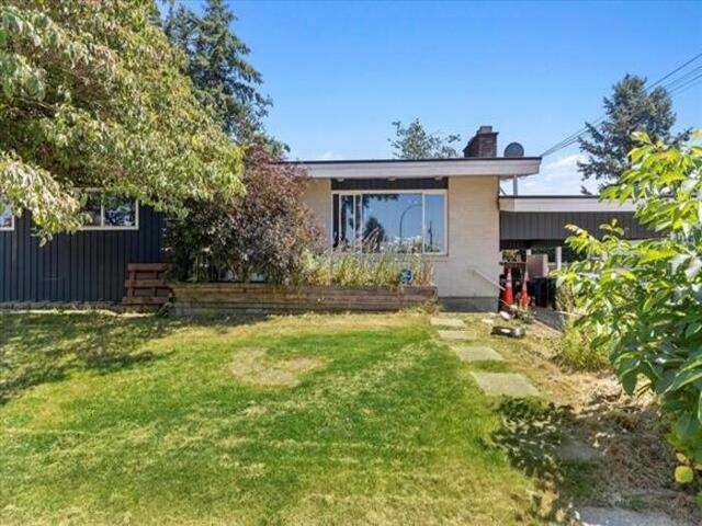 2086 Sherwood Crescent, Abbotsford, BC V2T 1B8