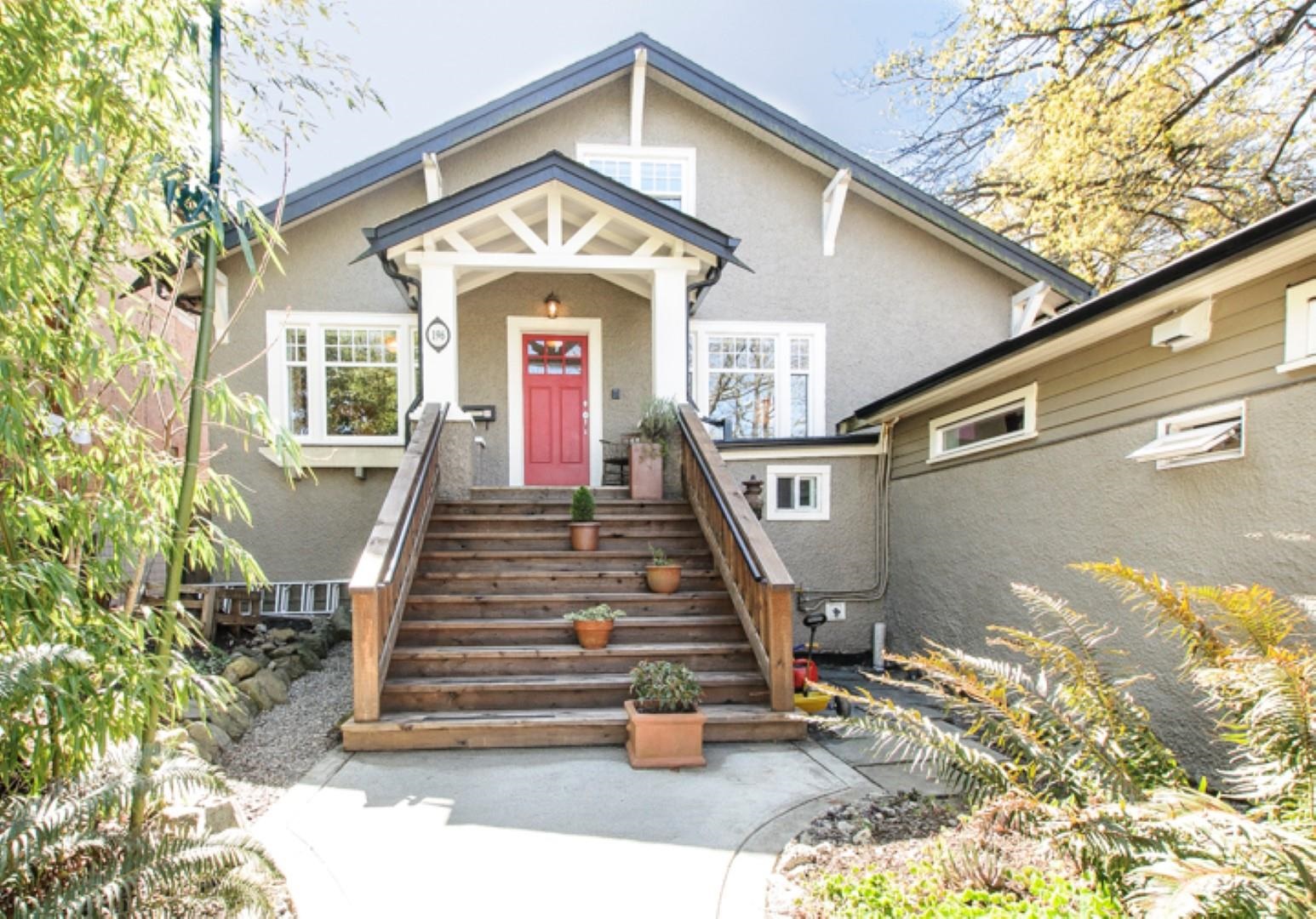 196 West 18th Avenue, Vancouver, BC V5Y 2A5