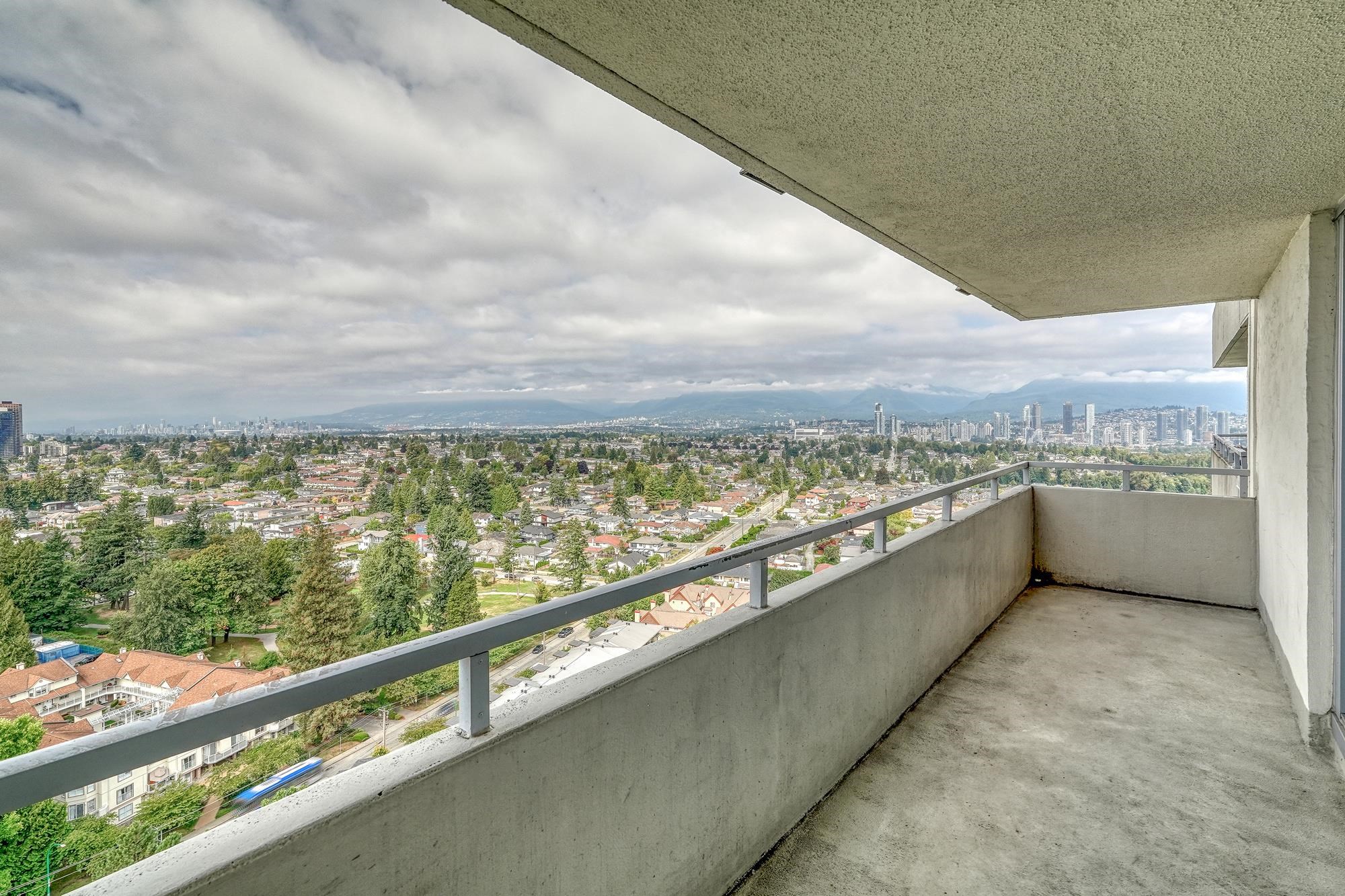 4160 Sardis Street #2003, Burnaby, BC V5H 1K2